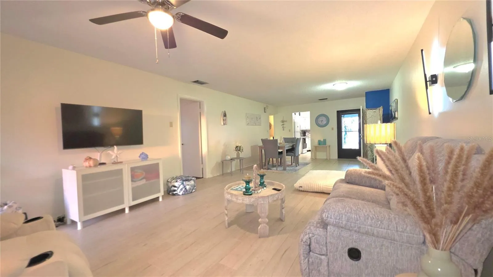689 NW LAKE HOWARD DR #3B #3B