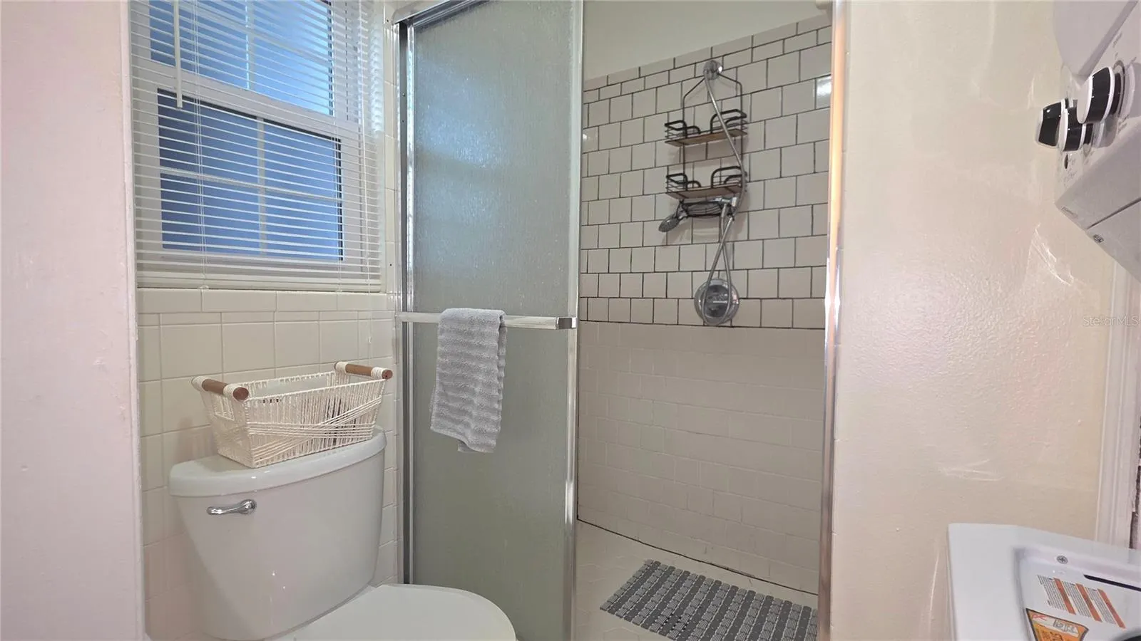 689 NW LAKE HOWARD DR #3B #3B