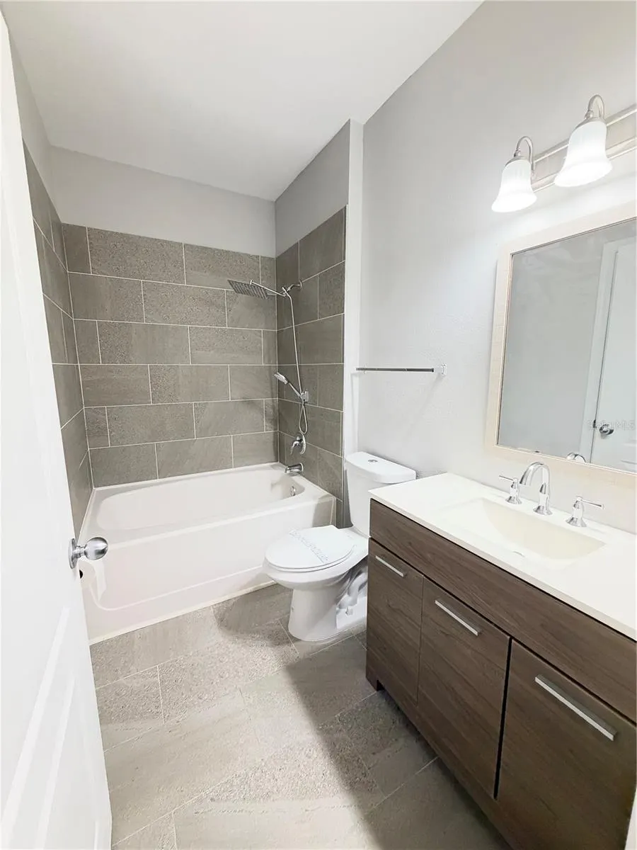 8824 VILLA VIEW CIR #108 #108