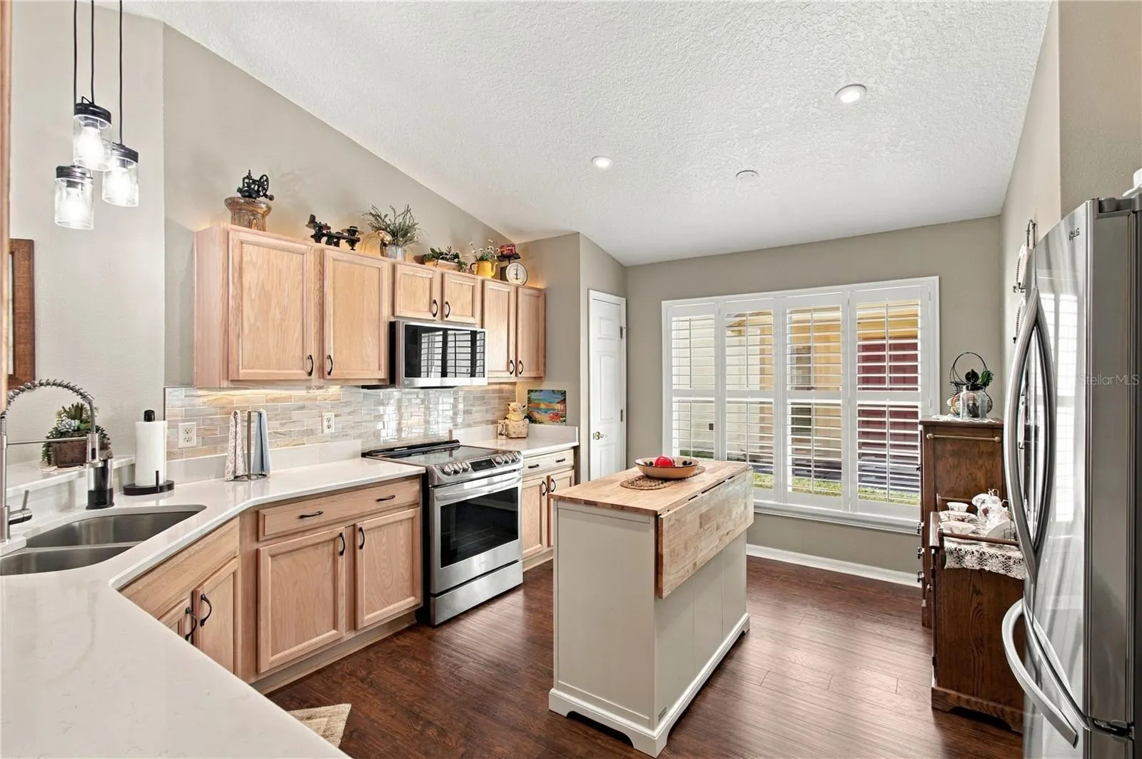 137 RIALTO RD