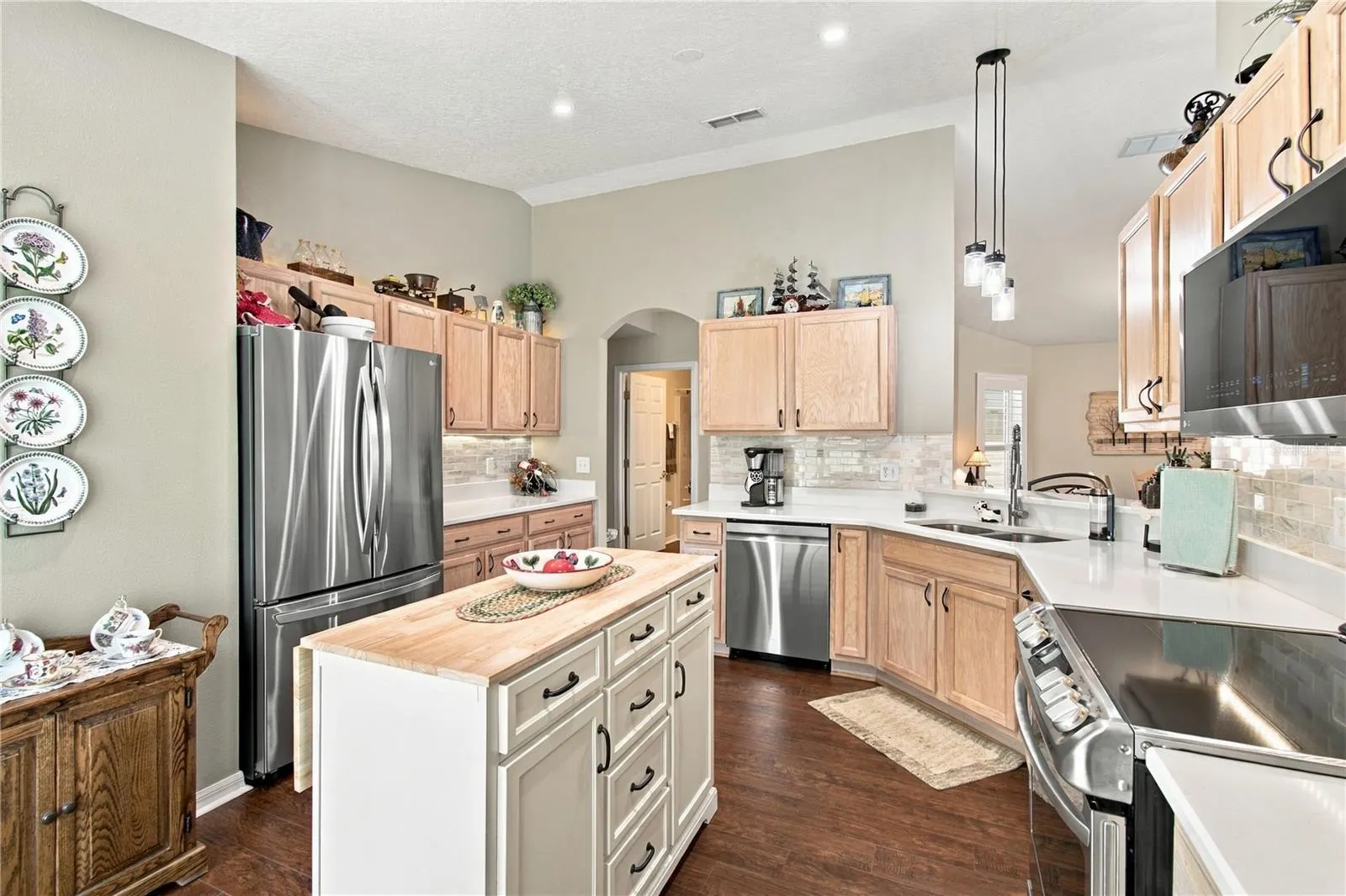 137 RIALTO RD