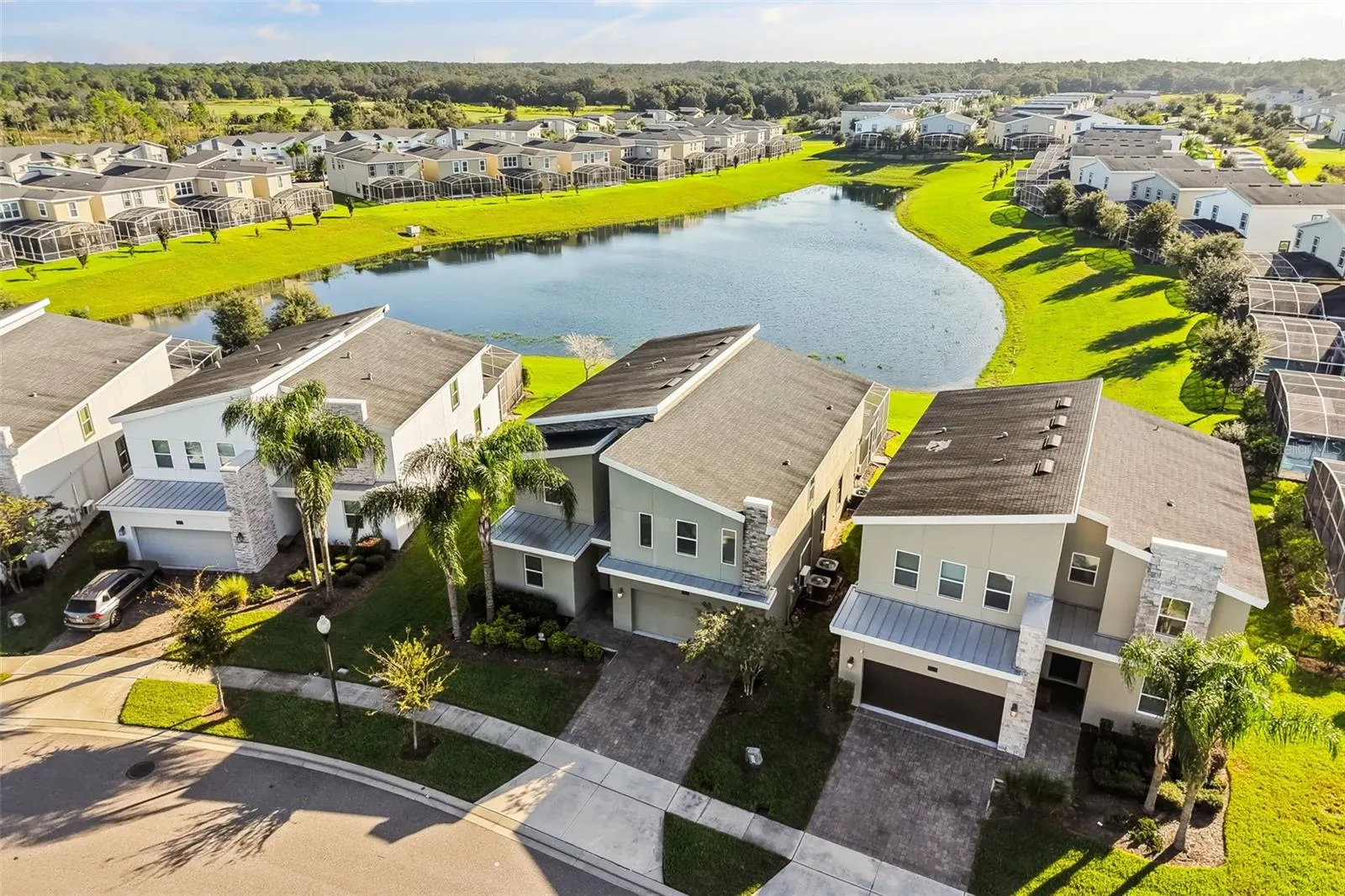 351 OCEAN COURSE AVE