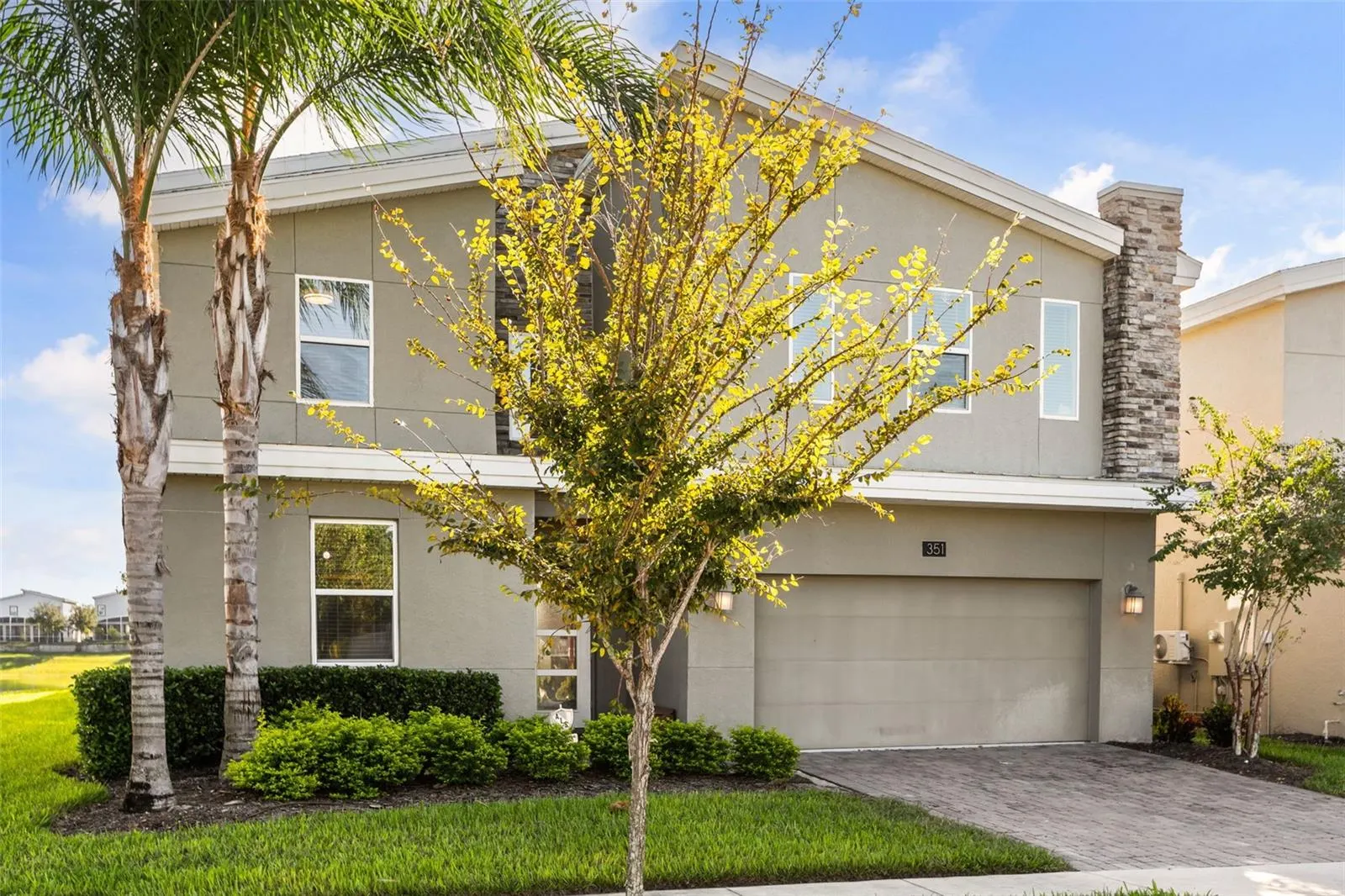 351 OCEAN COURSE AVE