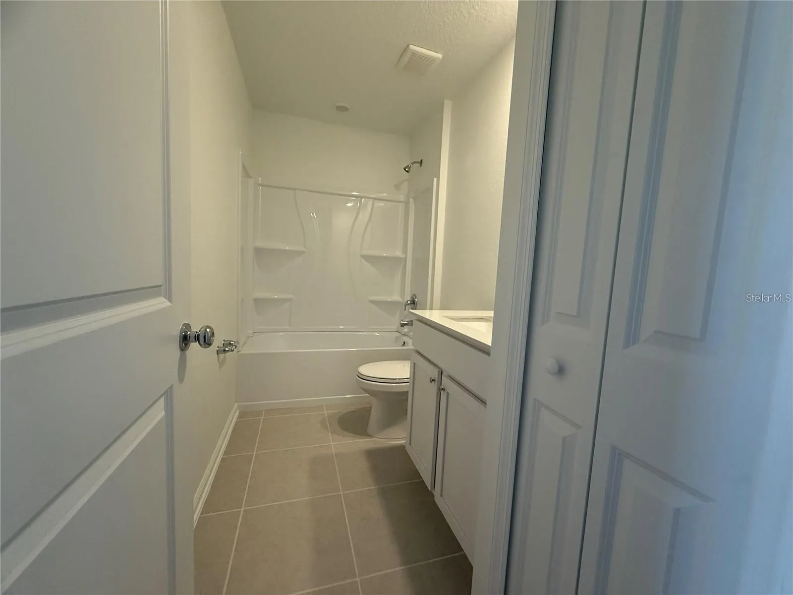 1926 SARAH ST