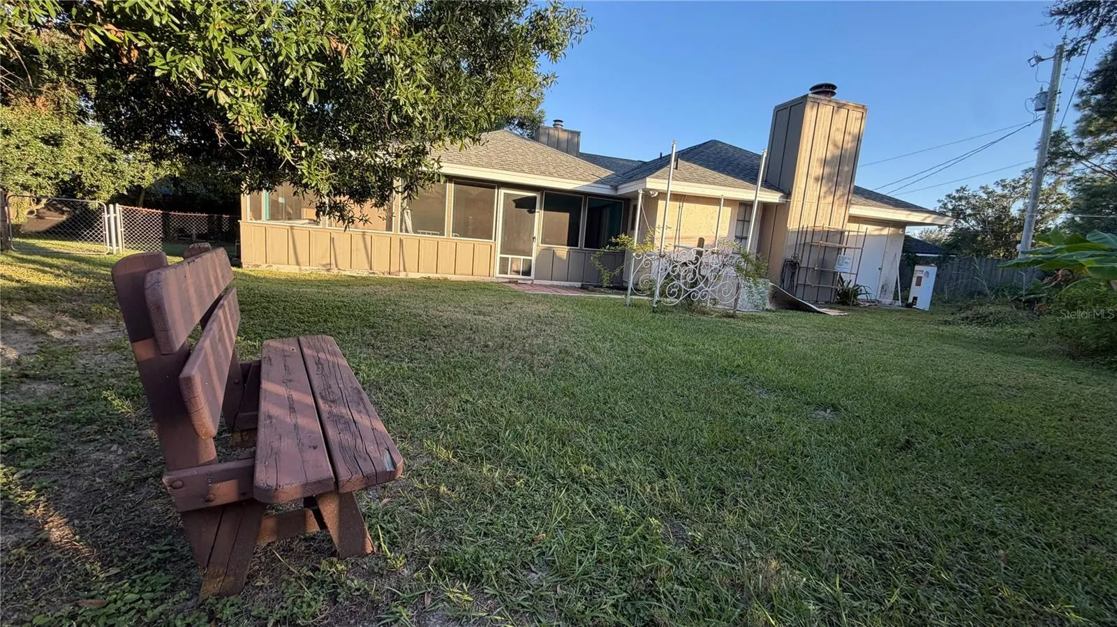 4404 S LAUREL POINTE DR