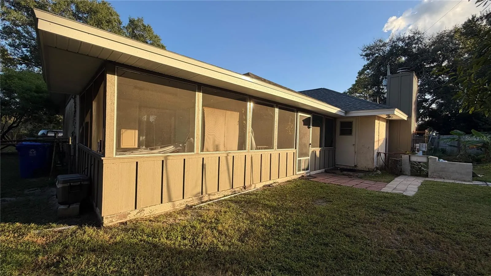 4404 S LAUREL POINTE DR