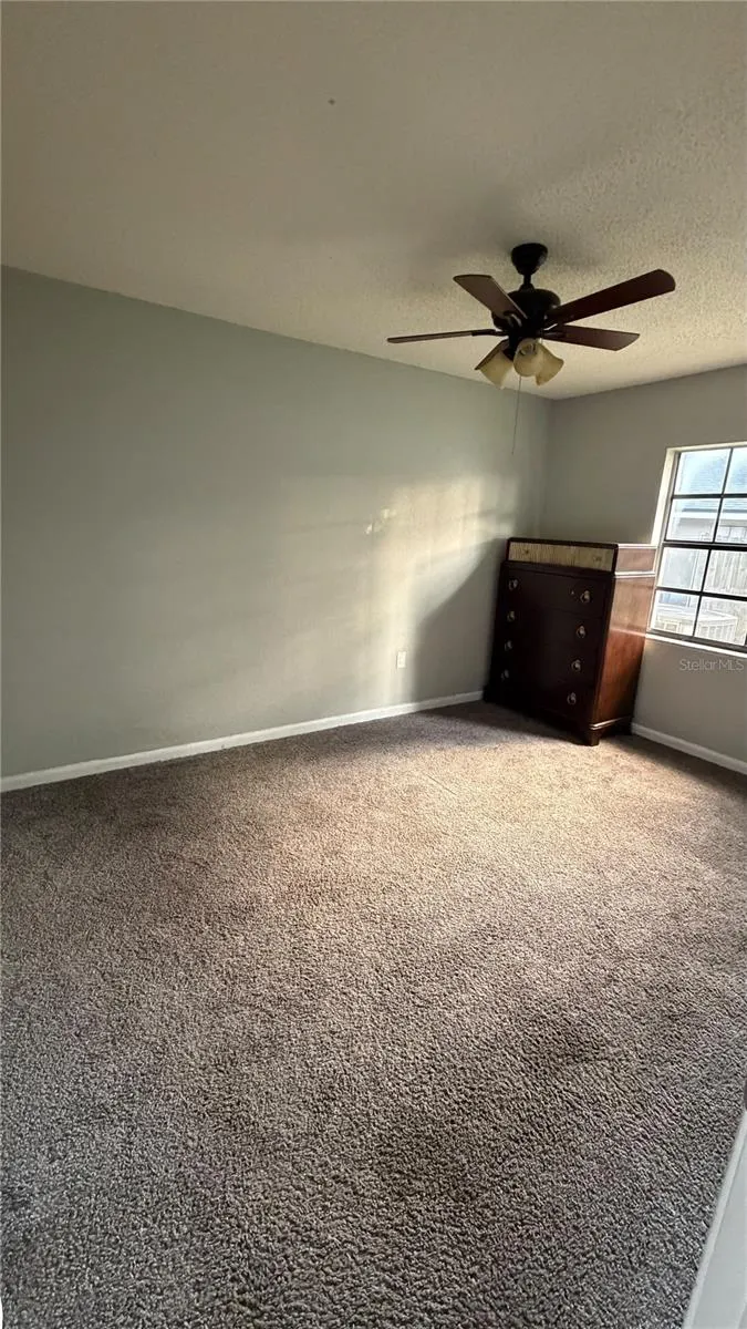 4404 S LAUREL POINTE DR