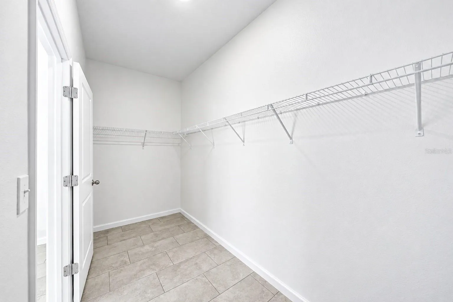 417 HENNEPIN LOOP