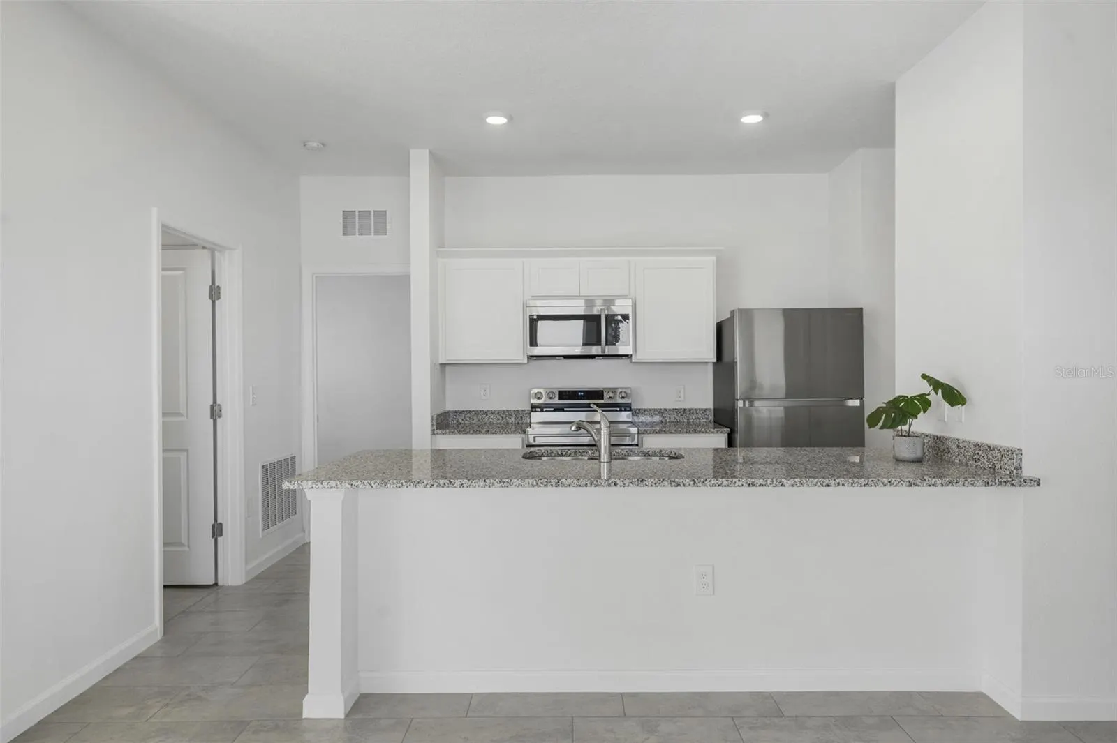 417 HENNEPIN LOOP