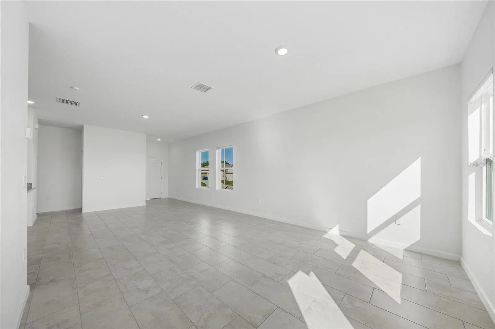 417 HENNEPIN LOOP