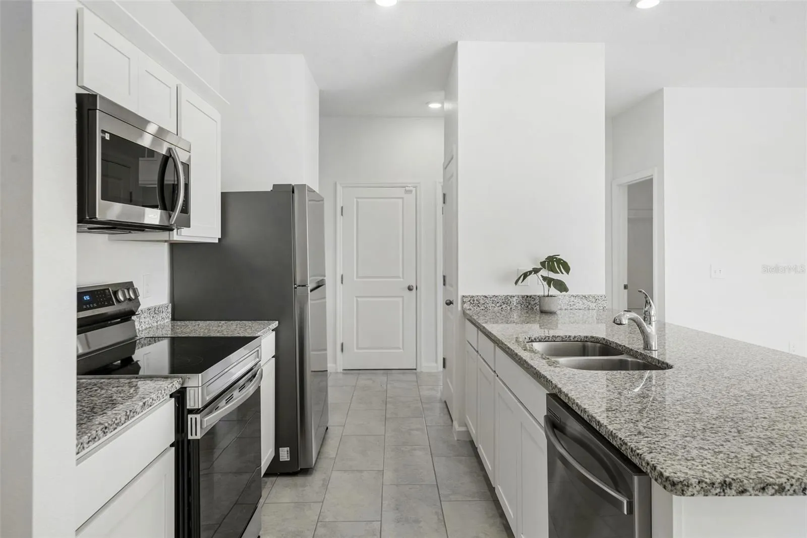 417 HENNEPIN LOOP