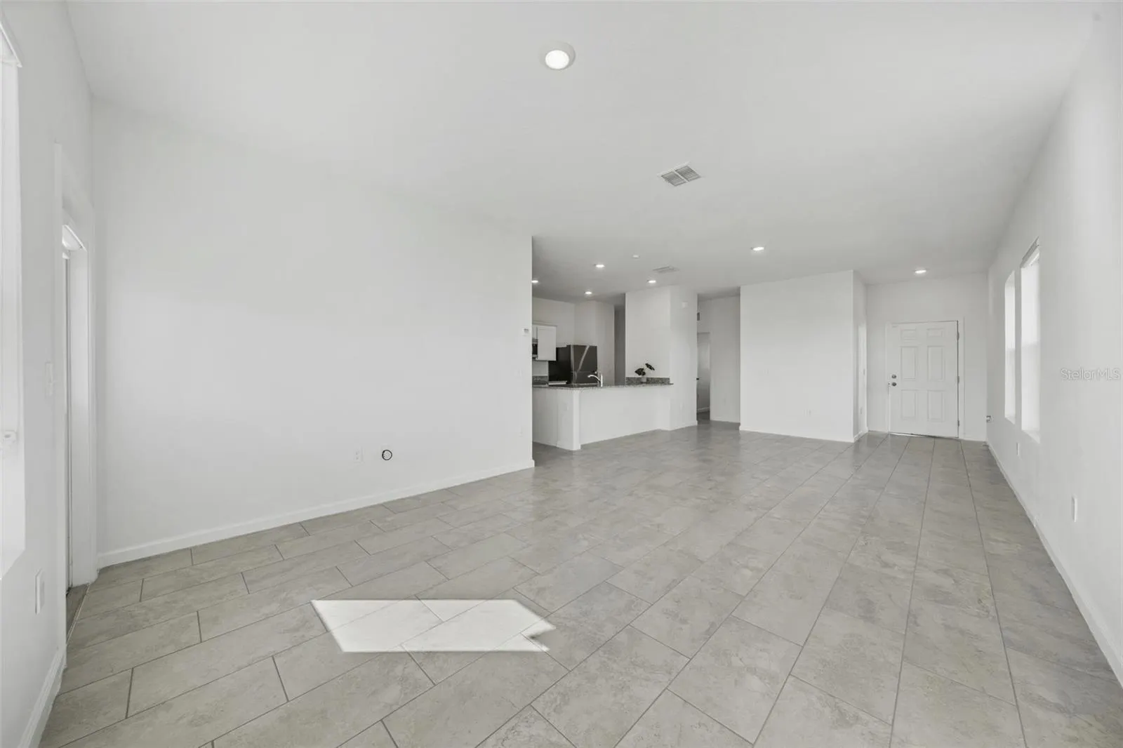 417 HENNEPIN LOOP