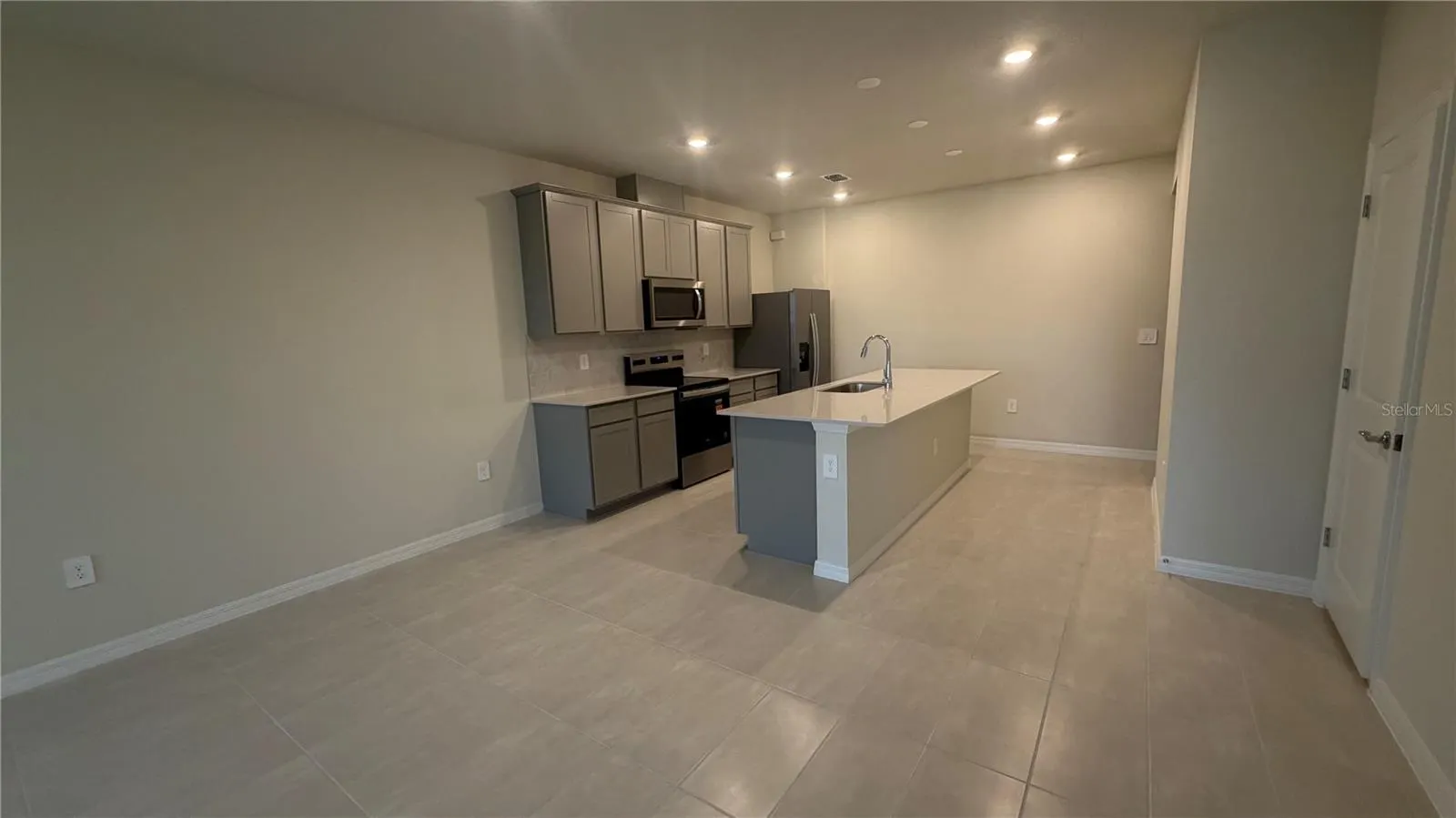 2147 SOUTHBURY DR