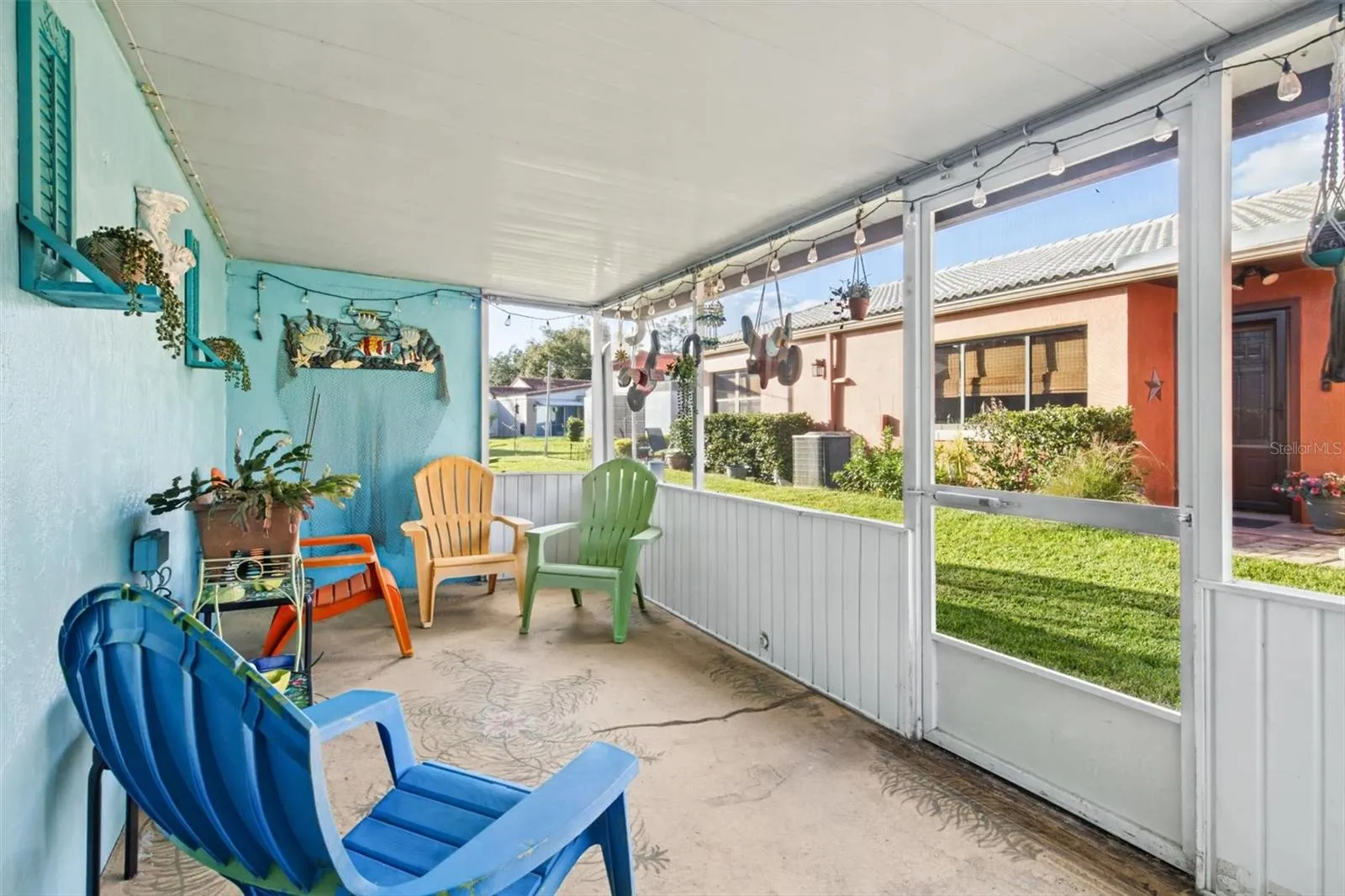 273 MARIPOSA ST