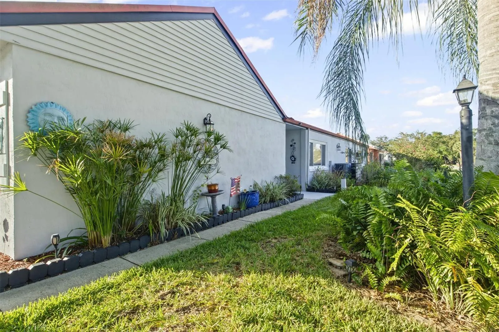 273 MARIPOSA ST