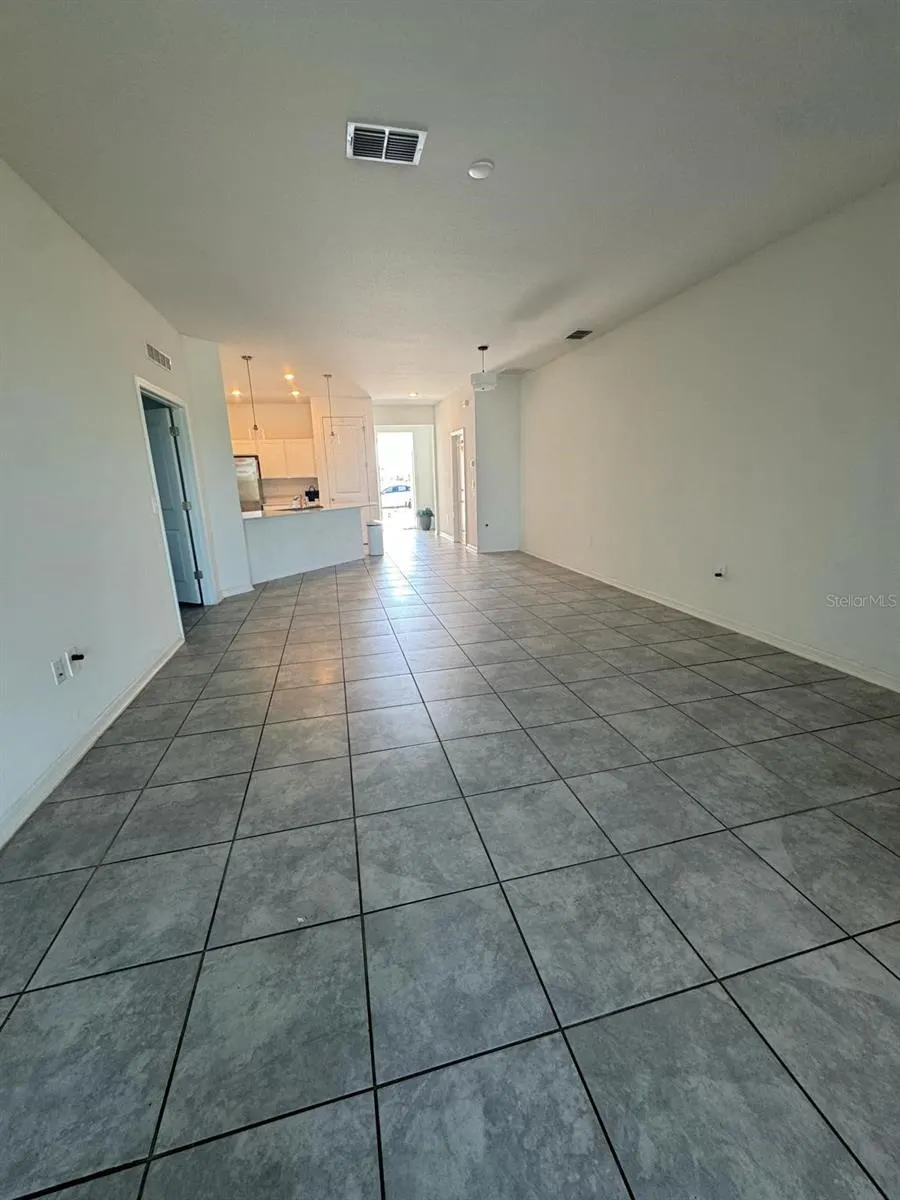 1236 TYLER LOOP