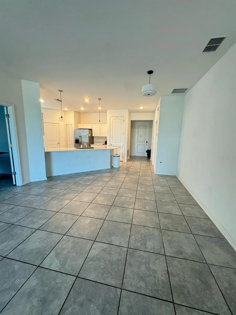 1236 TYLER LOOP