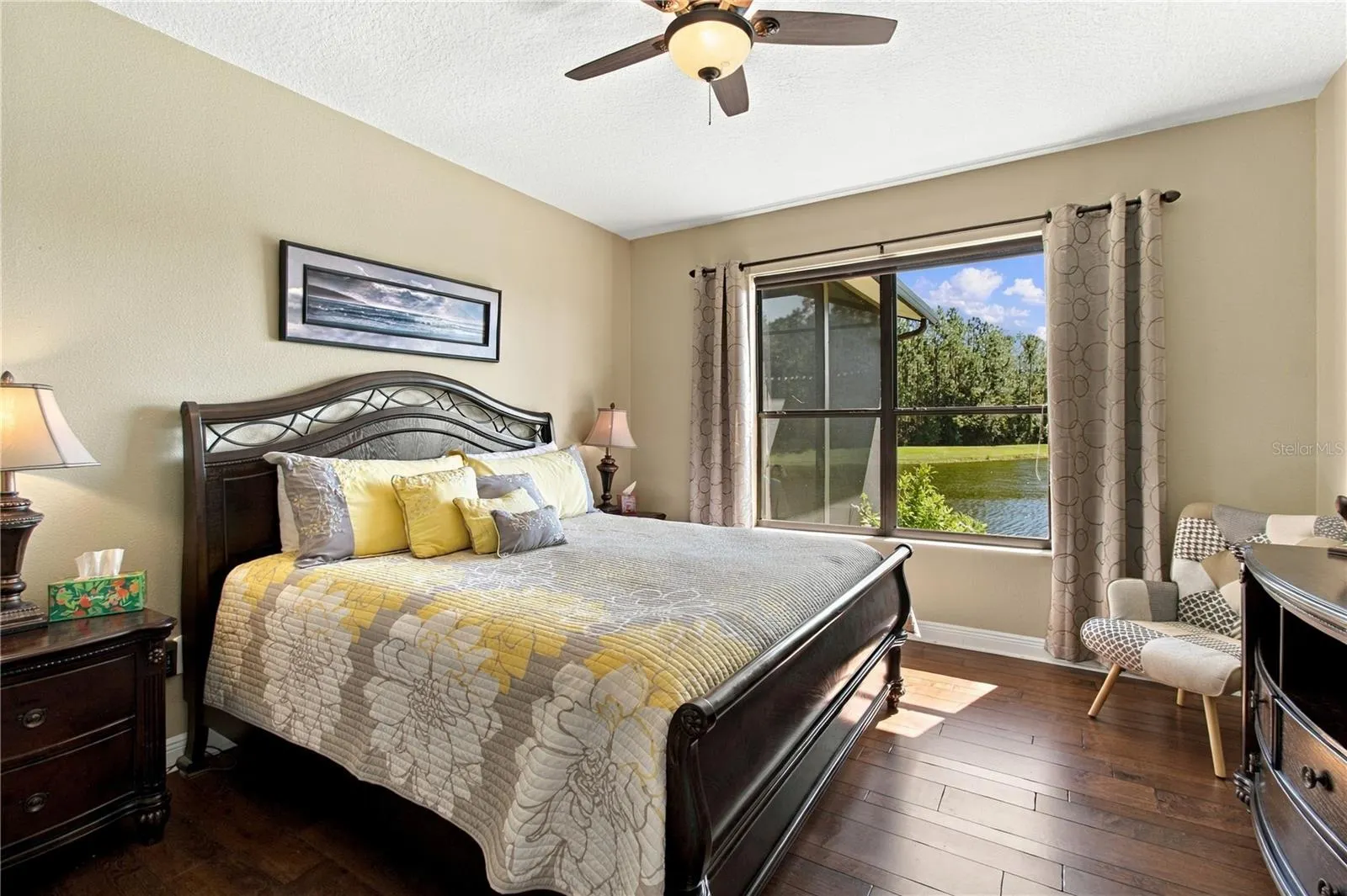 318 LA JOLLA LN