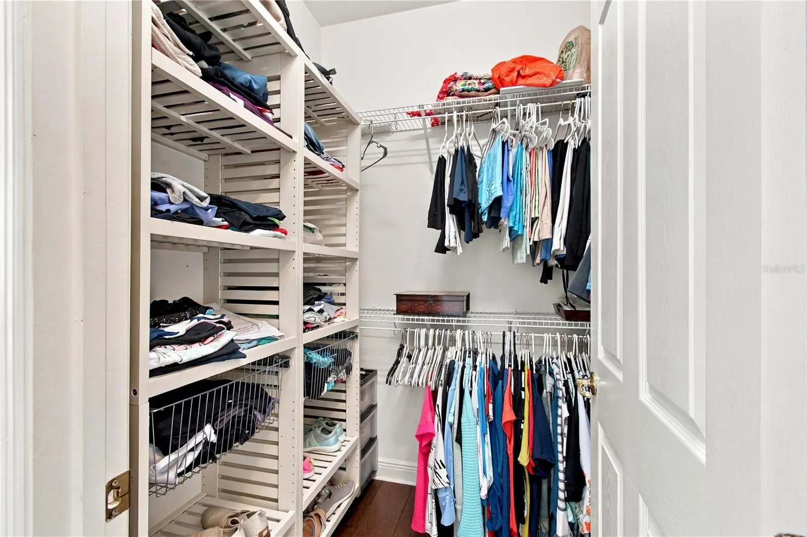 318 LA JOLLA LN