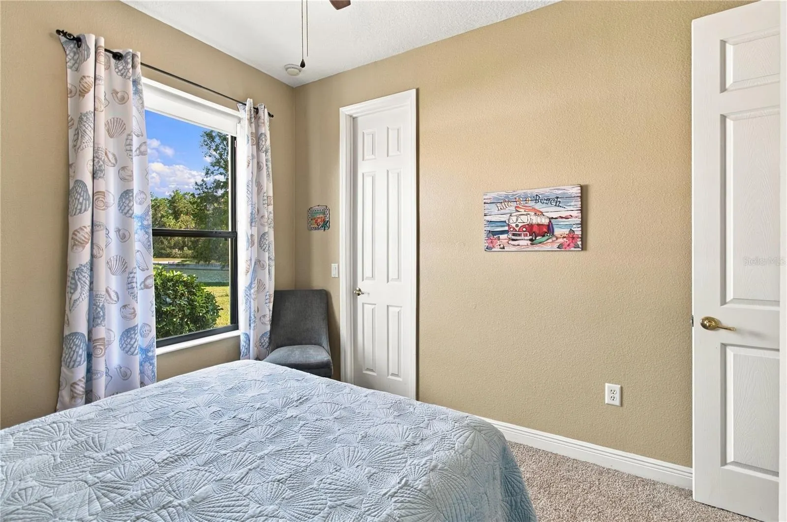 318 LA JOLLA LN