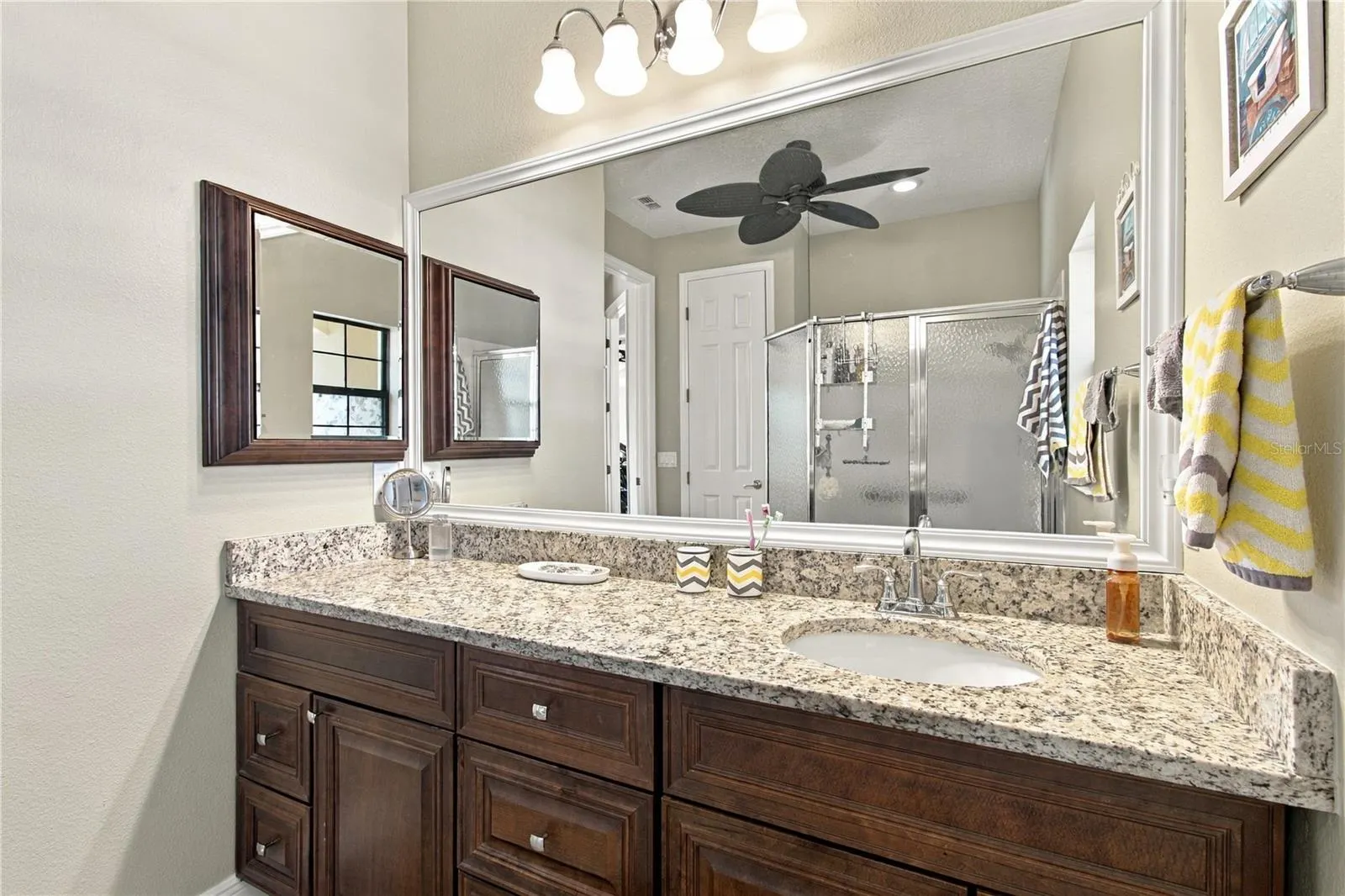 318 LA JOLLA LN