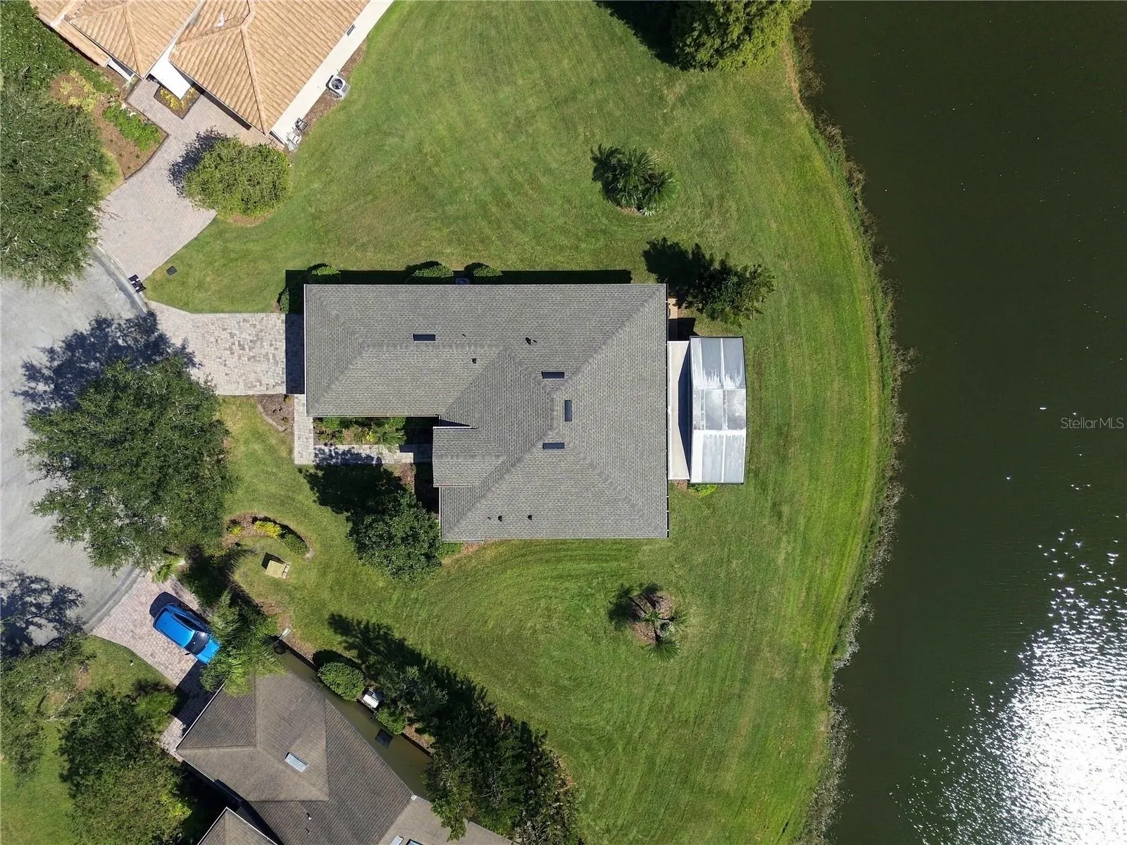 318 LA JOLLA LN