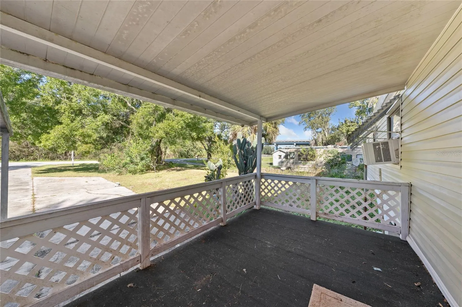7582 BERKLEY RD