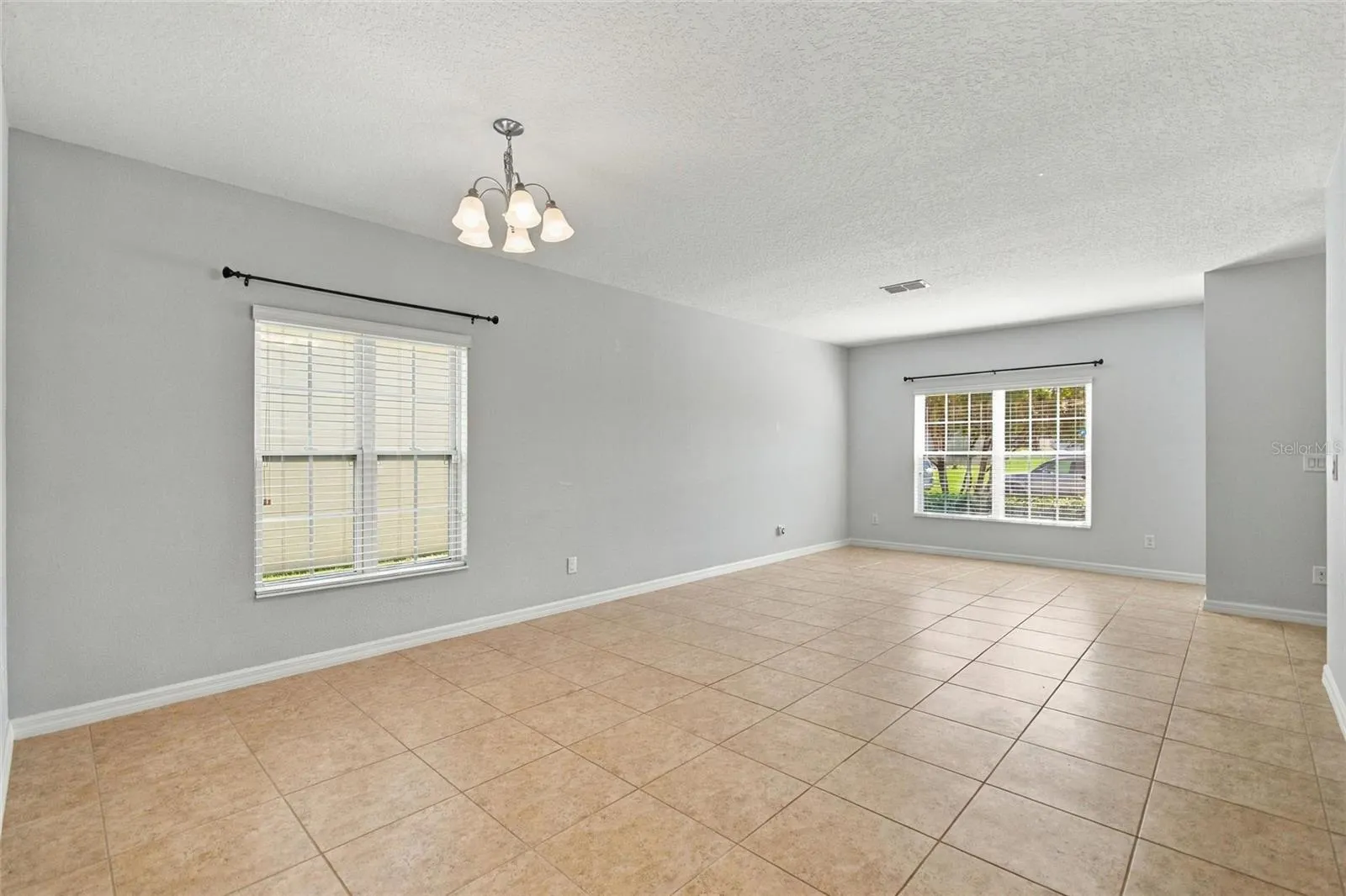 625 OGELTHORPE DR