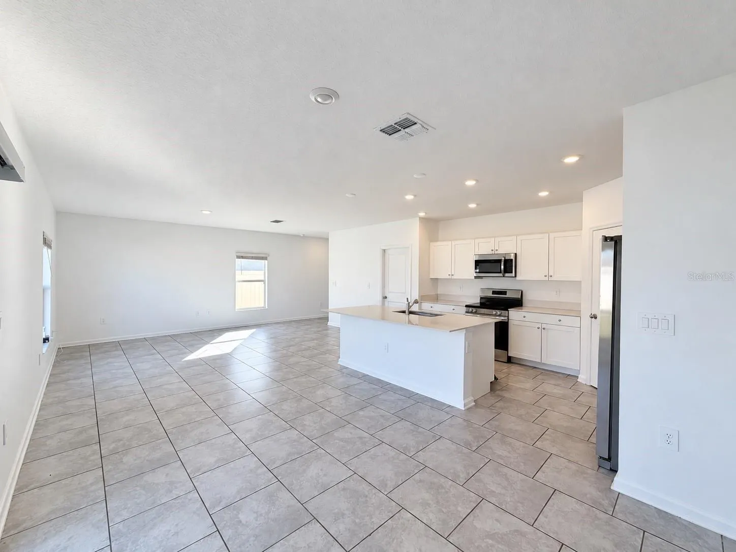 441 SANDBAR LN