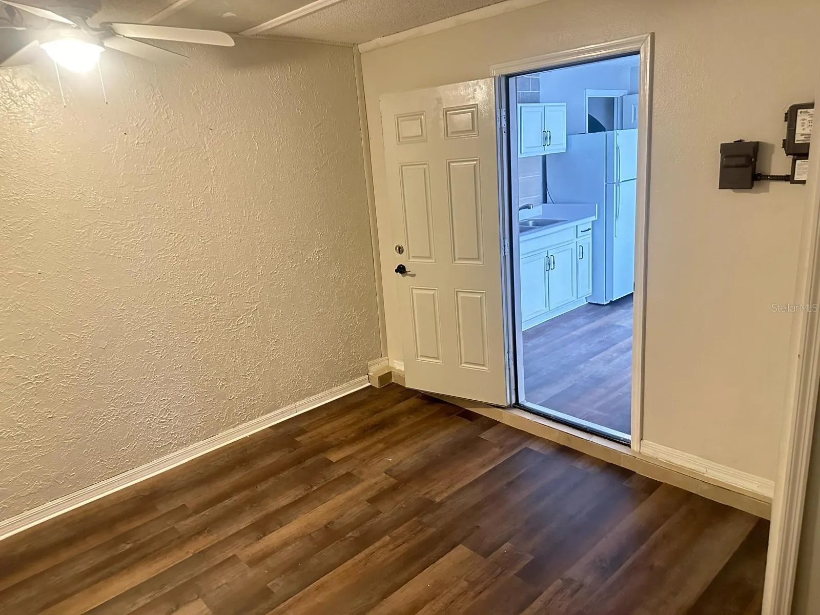 301 ALEGRIANO CT