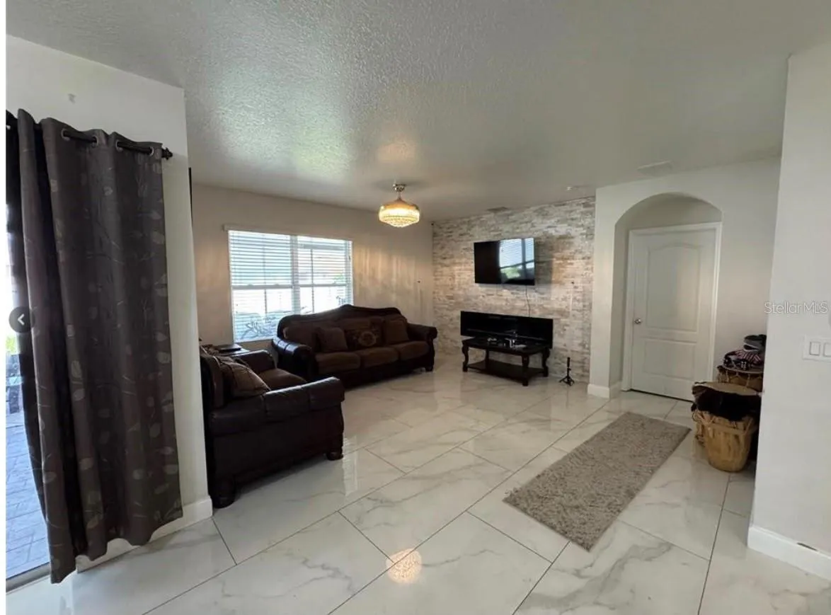 5746 MARSH LANDING DR