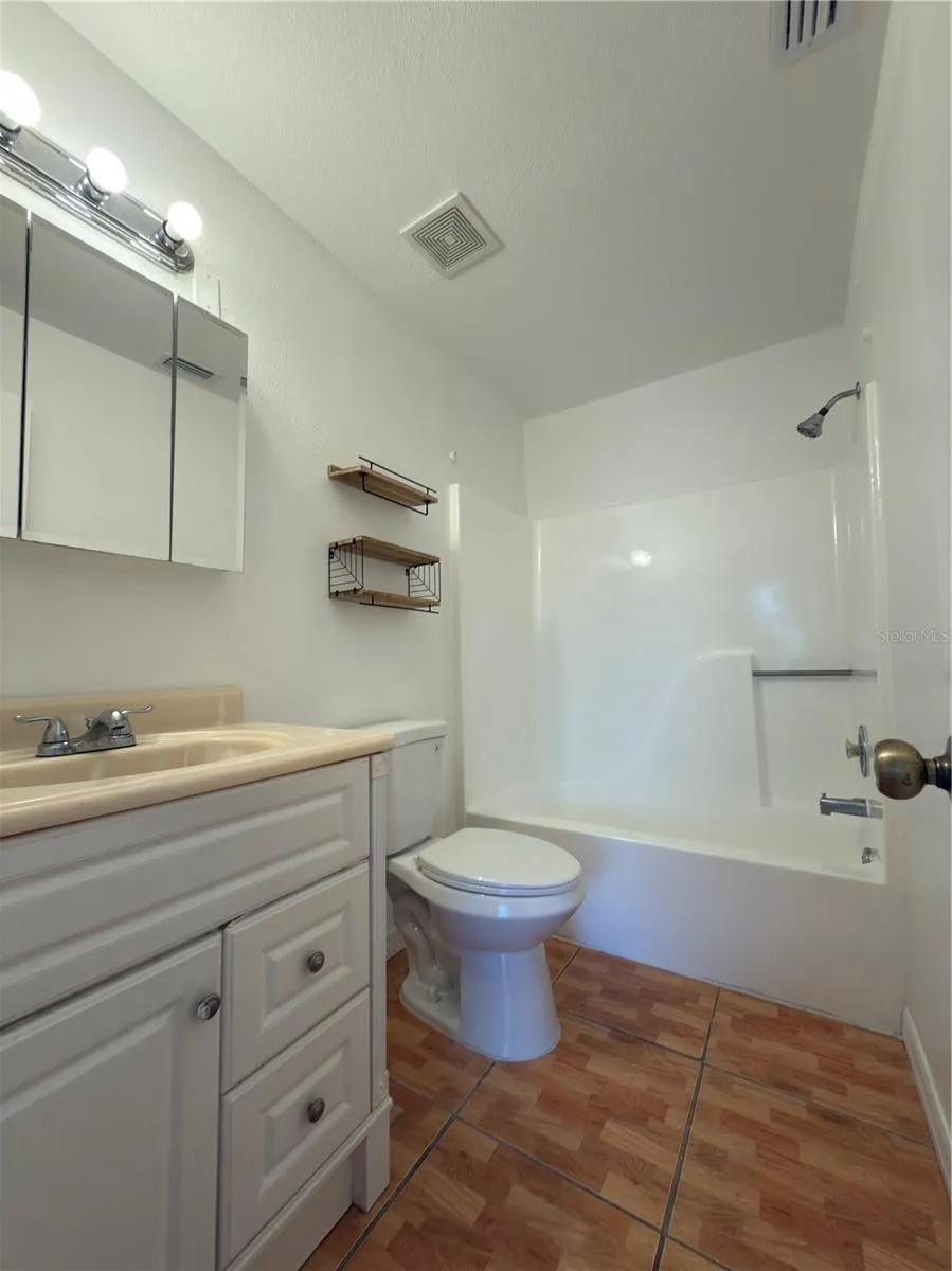 3136 ENCLAVE CT