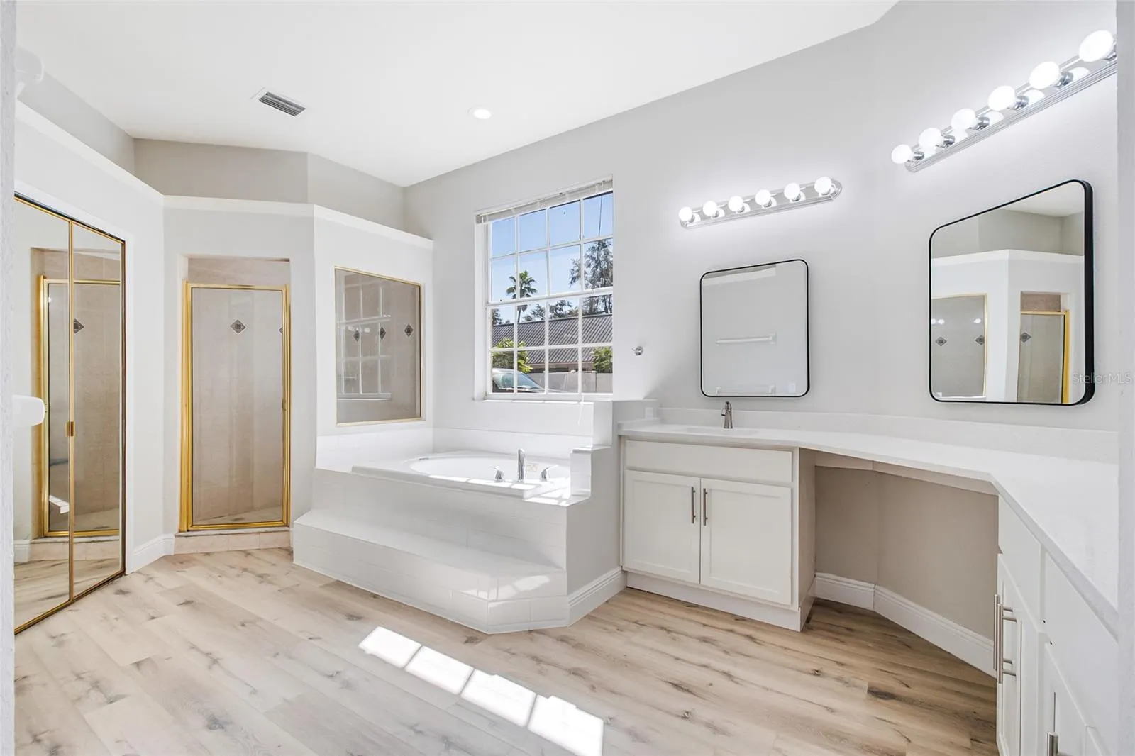 11614 LAKE KATHERINE CIR