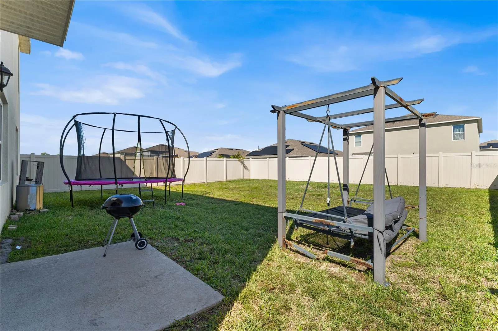 5565 WINONA DR