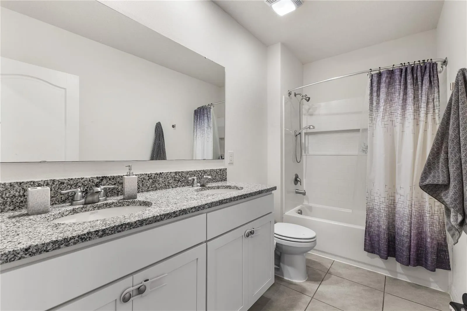 5565 WINONA DR