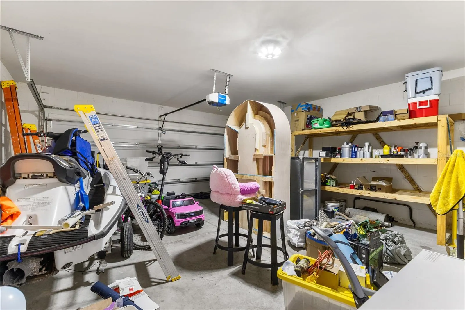 5565 WINONA DR