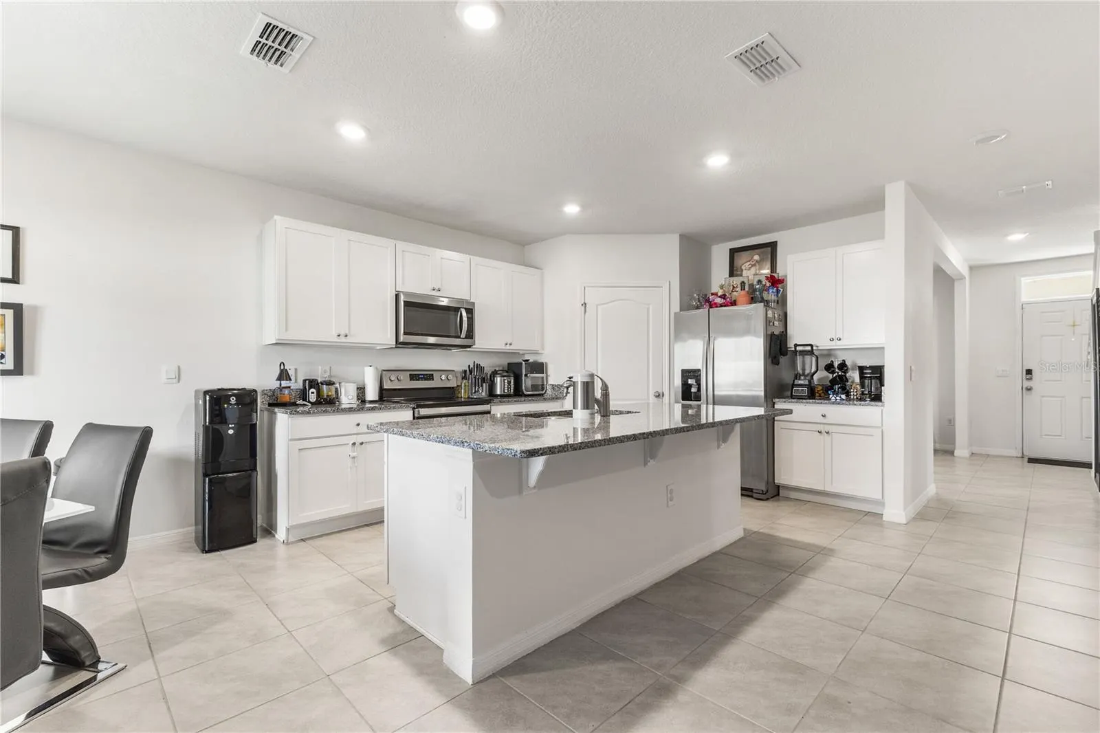 5565 WINONA DR