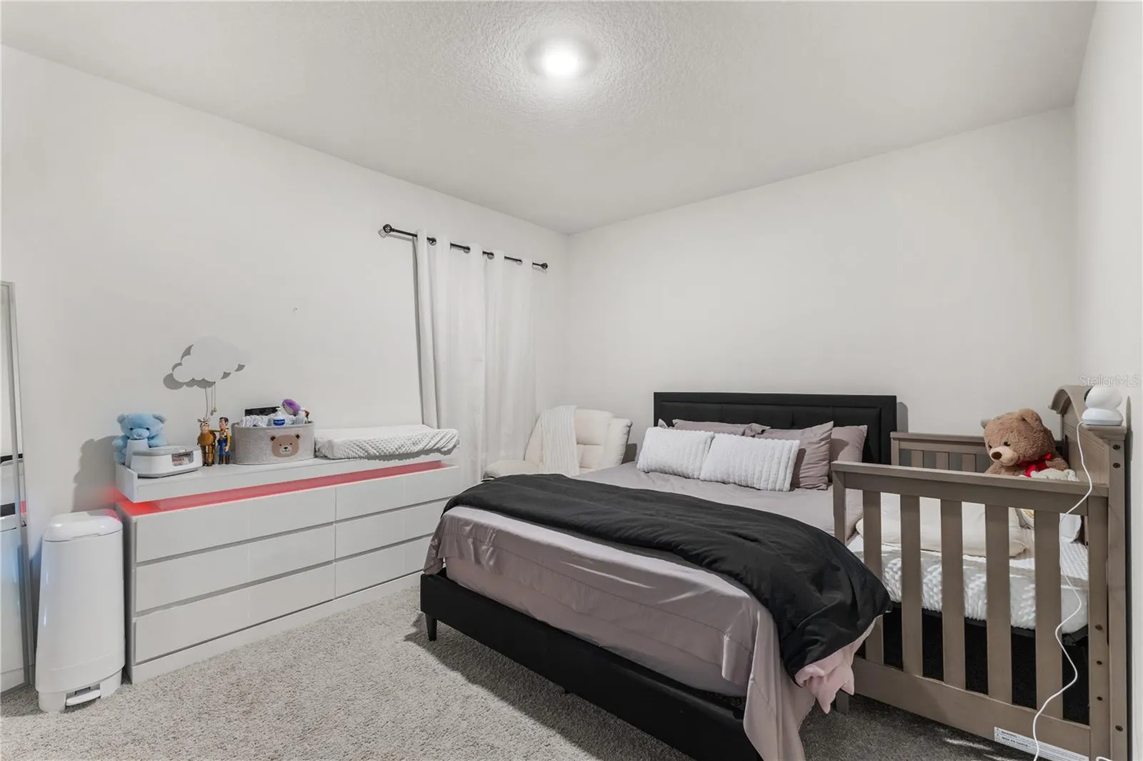 5565 WINONA DR