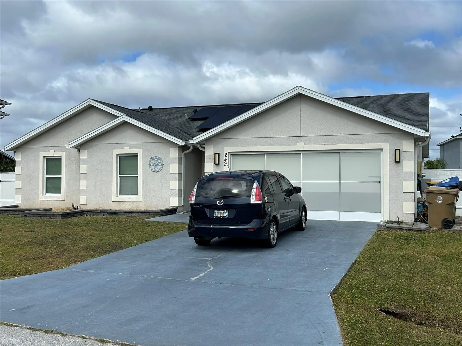 242 ABBOTSBURY DR