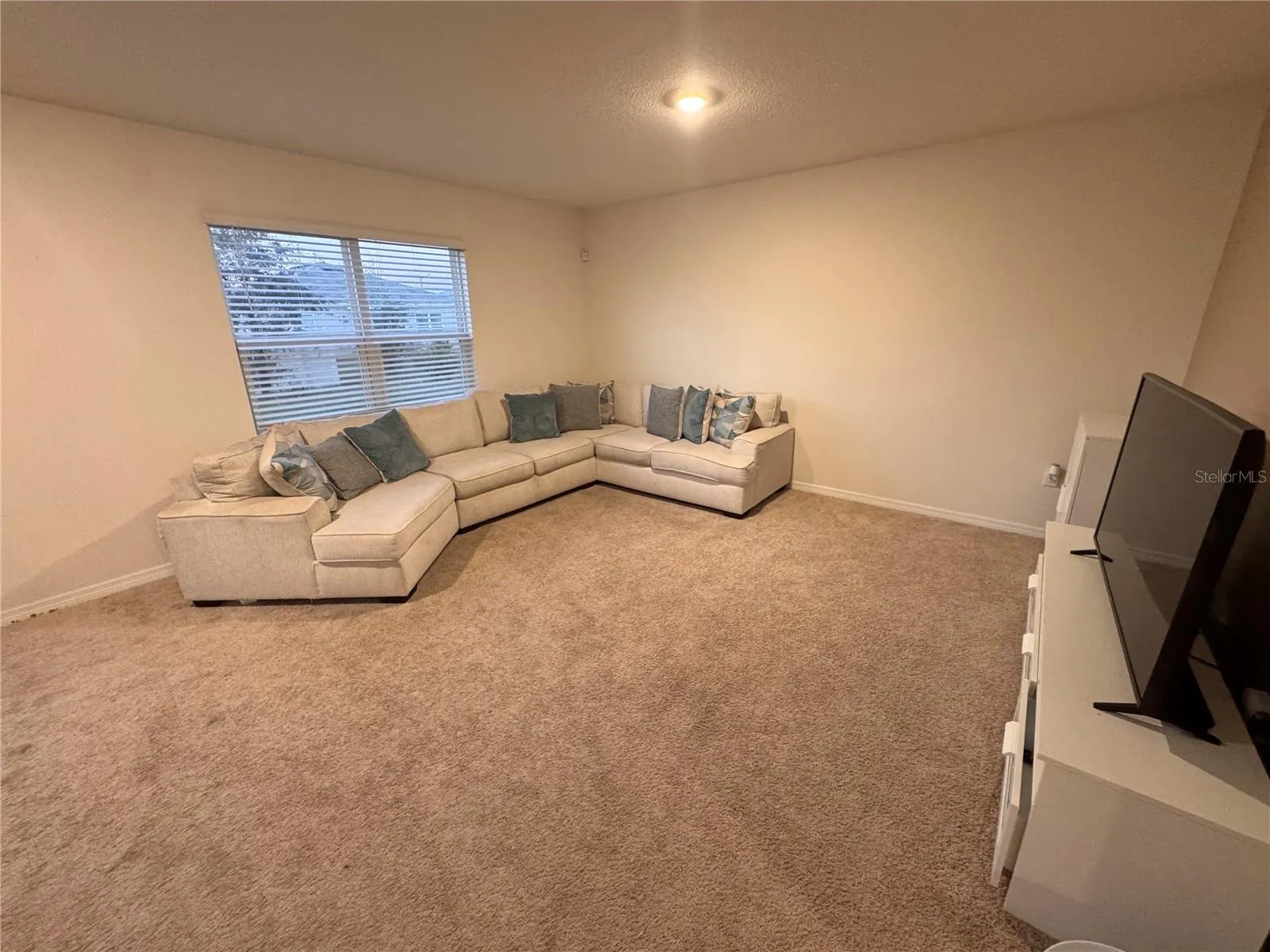 391 BOARDWALK AVE