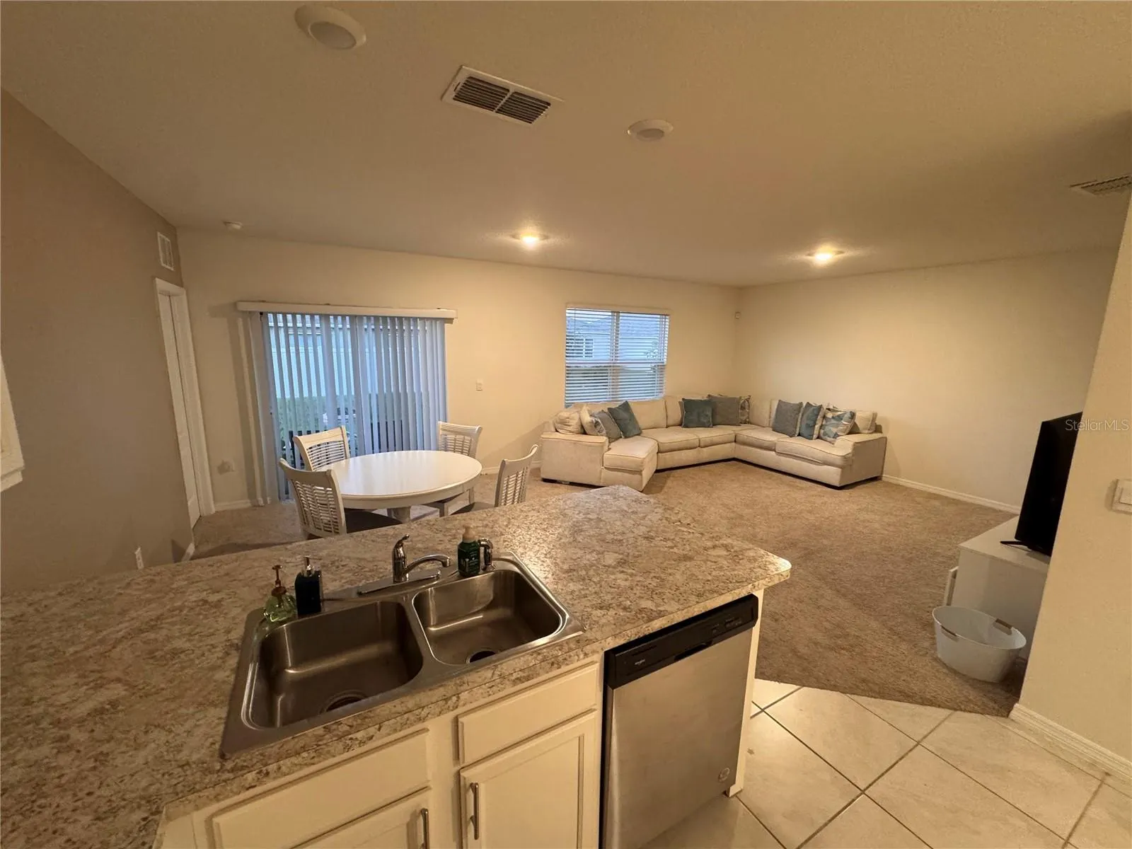 391 BOARDWALK AVE