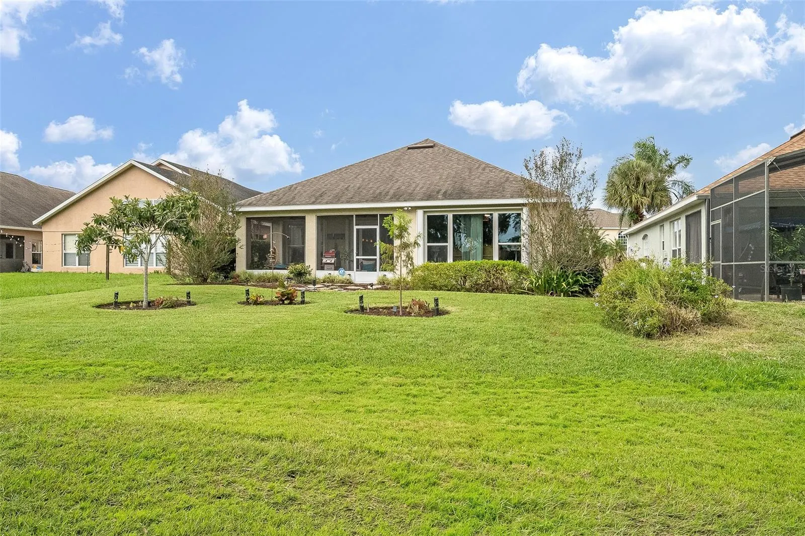 1917 WILLOW WOOD DR