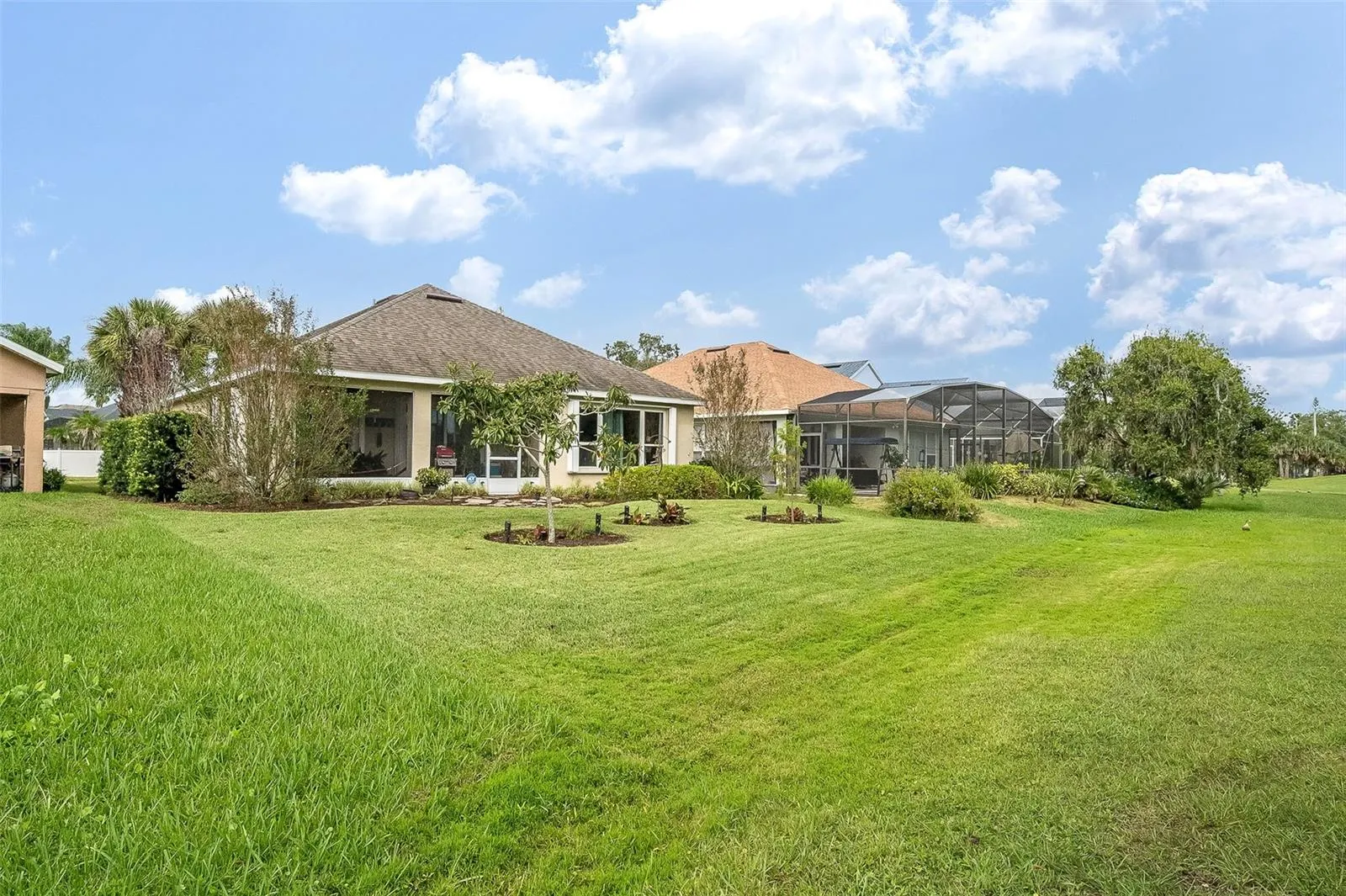 1917 WILLOW WOOD DR
