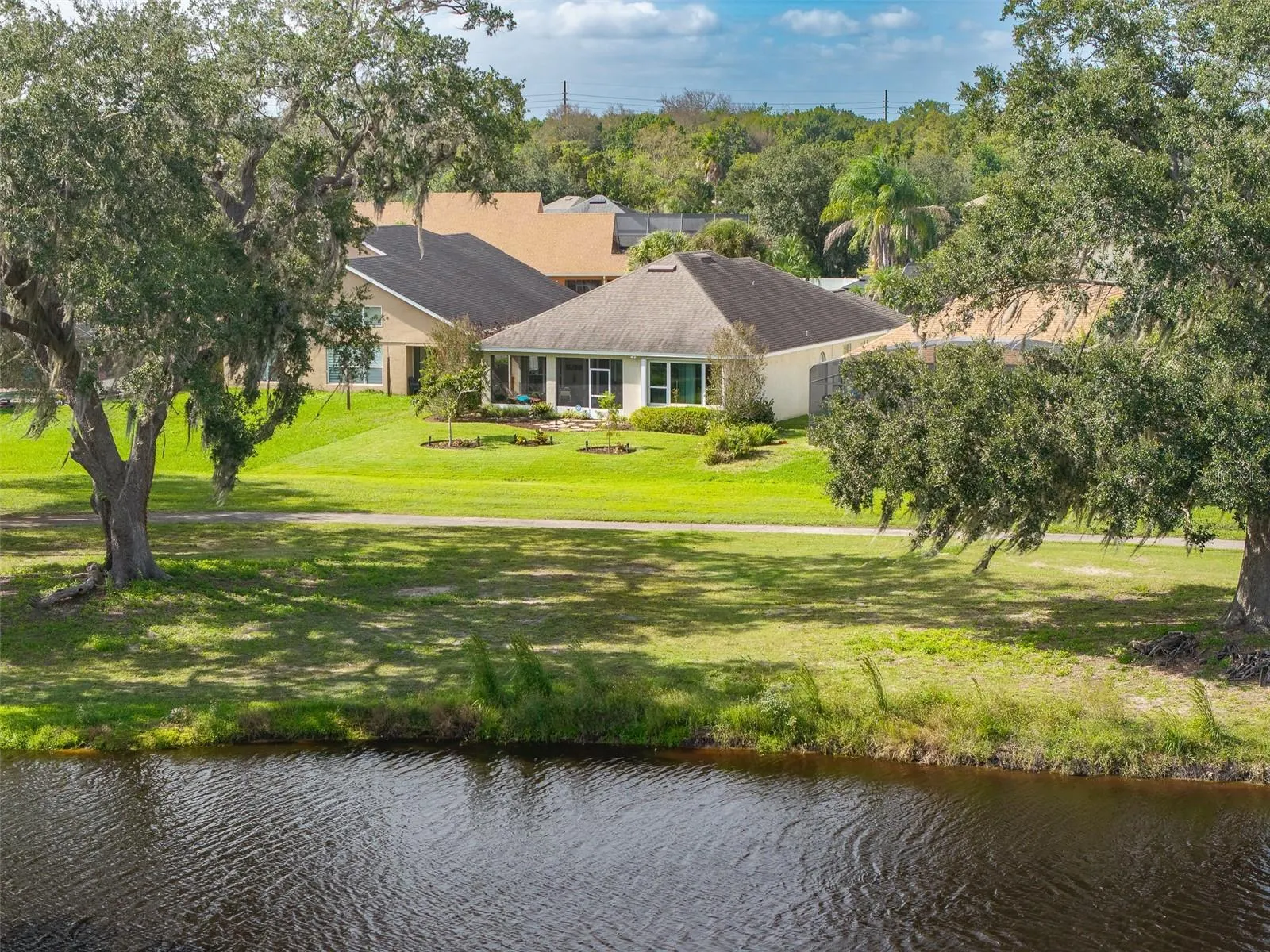 1917 WILLOW WOOD DR