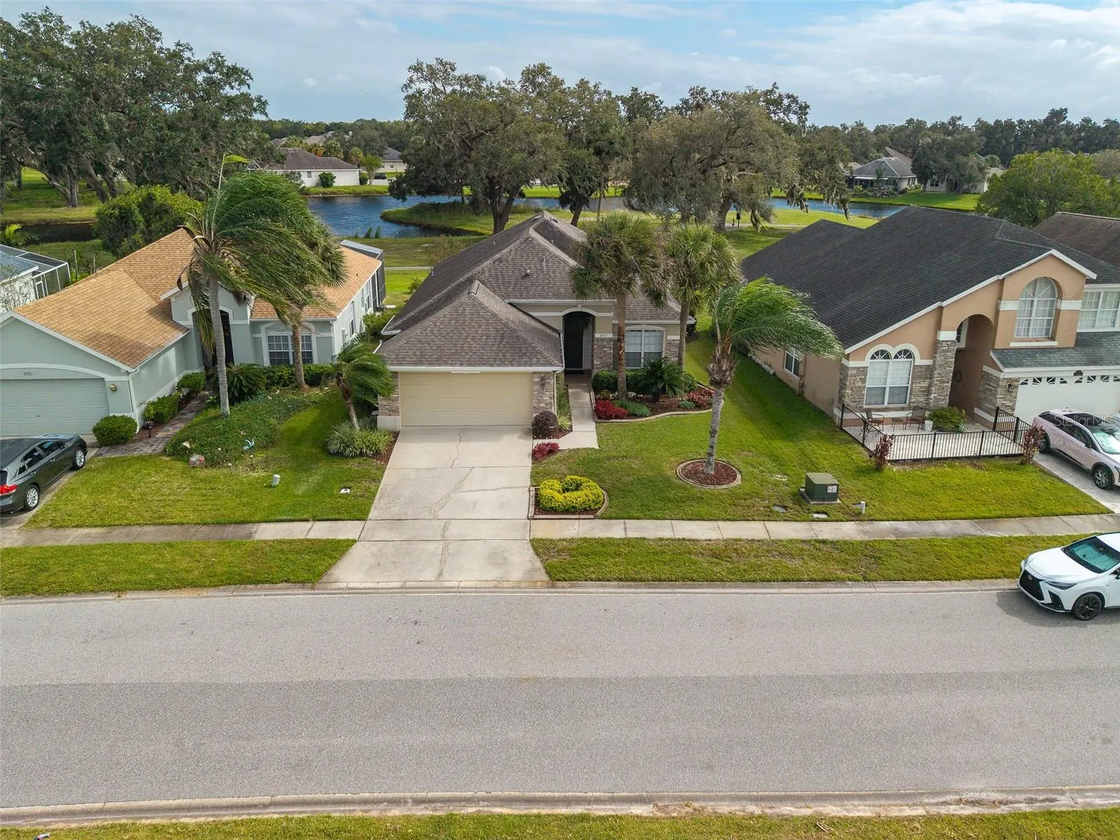 1917 WILLOW WOOD DR