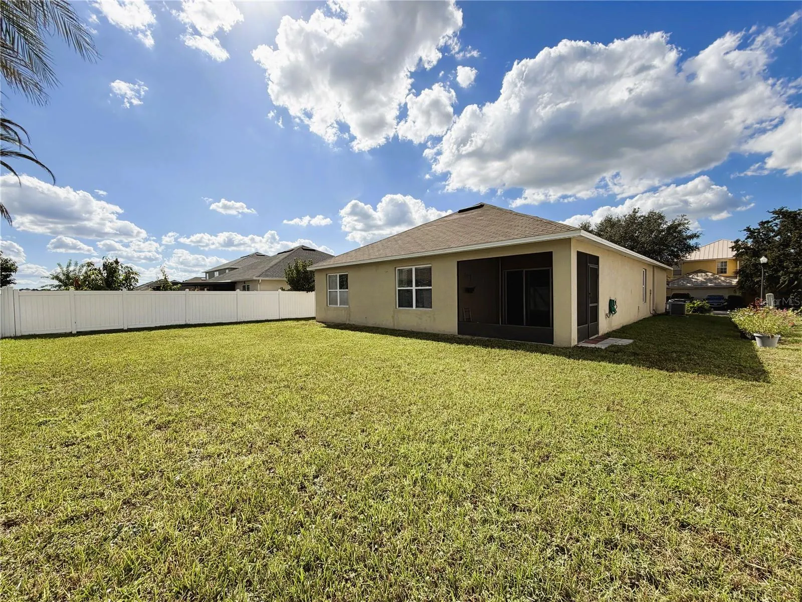 5722 MARSH LANDING DR
