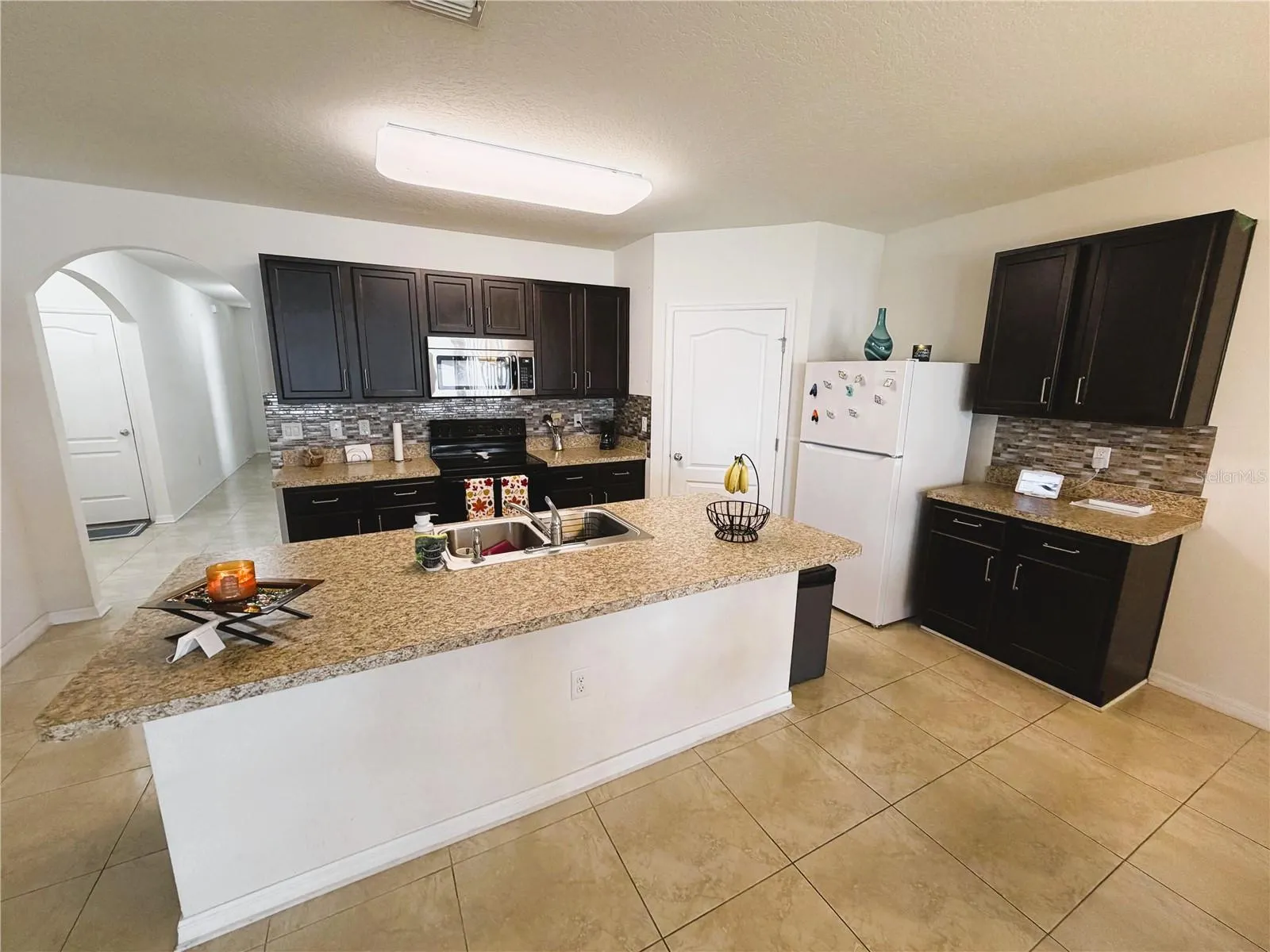 5722 MARSH LANDING DR