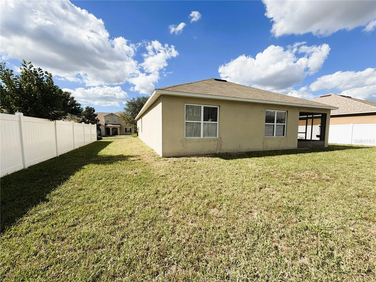 5722 MARSH LANDING DR