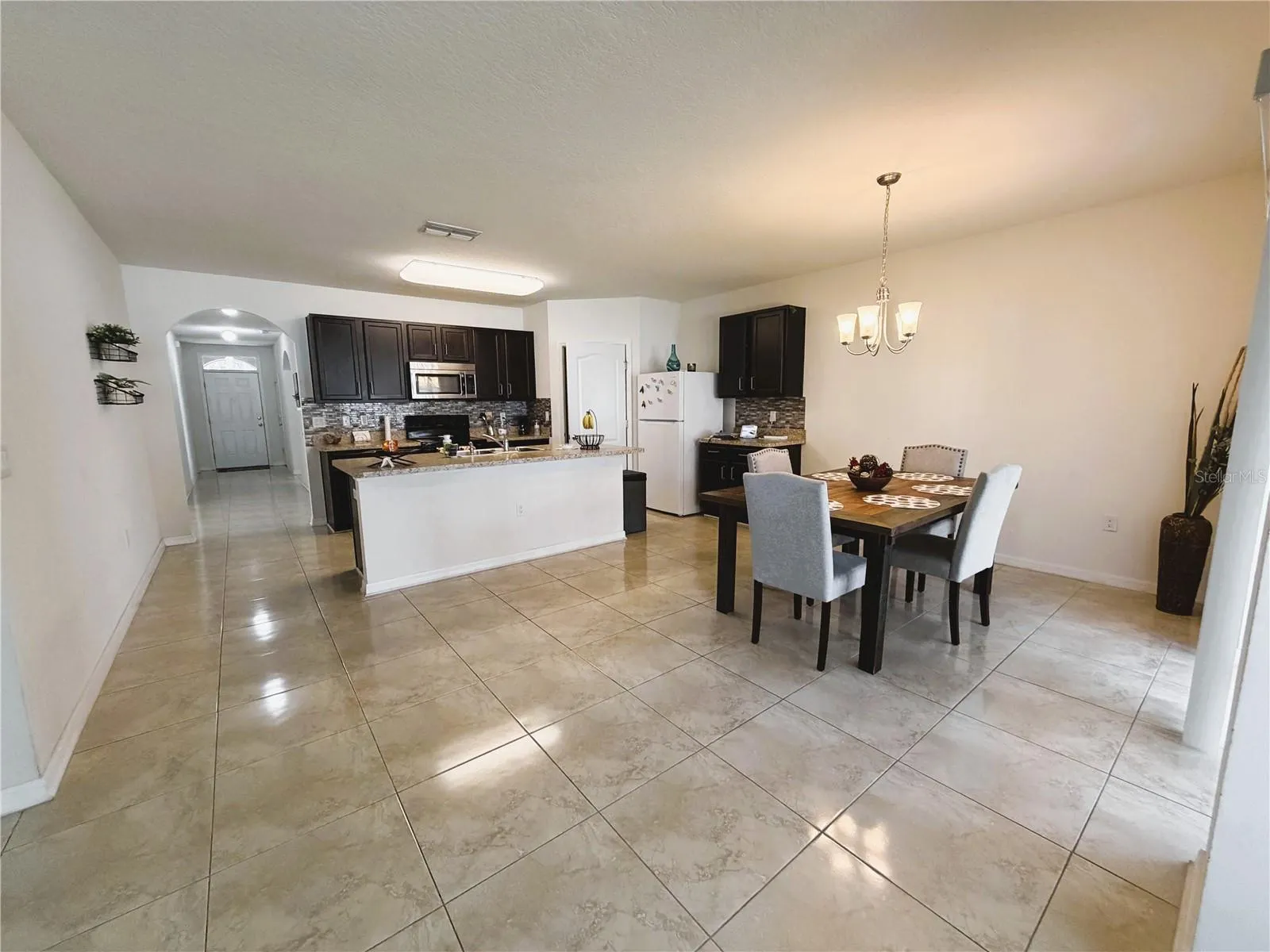 5722 MARSH LANDING DR