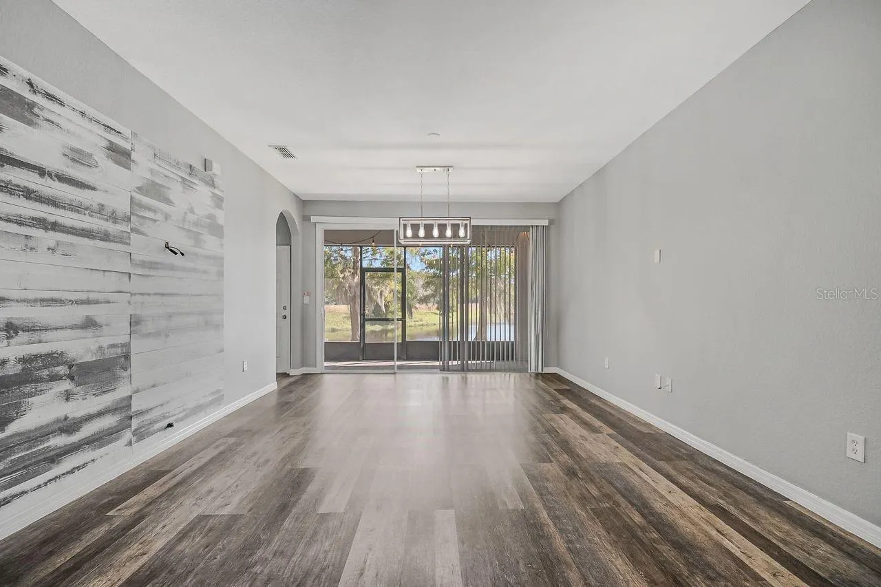 2539 OLD KENT CIR